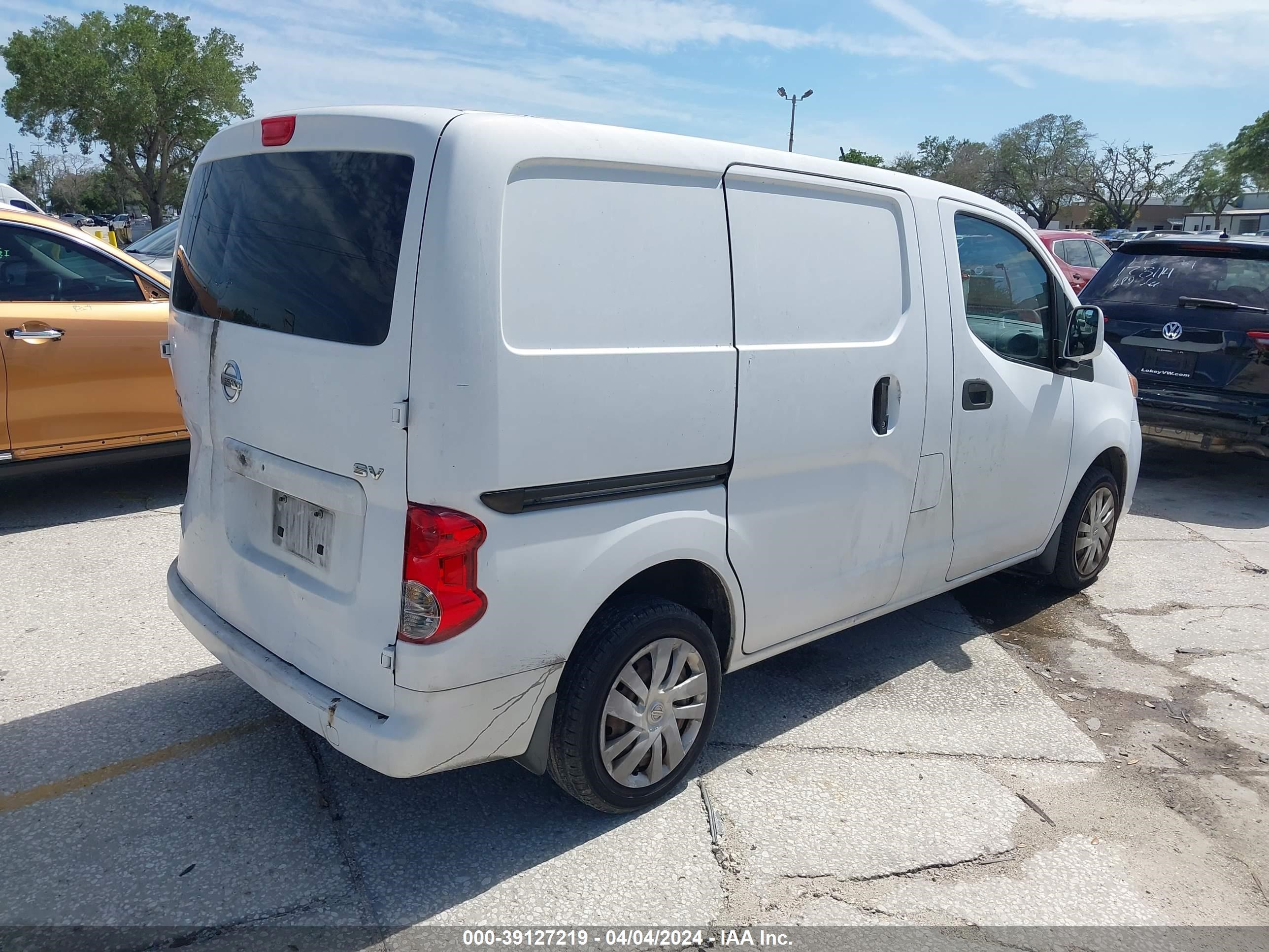 Photo 3 VIN: 3N6CM0KN1HK698081 - NISSAN NV200 