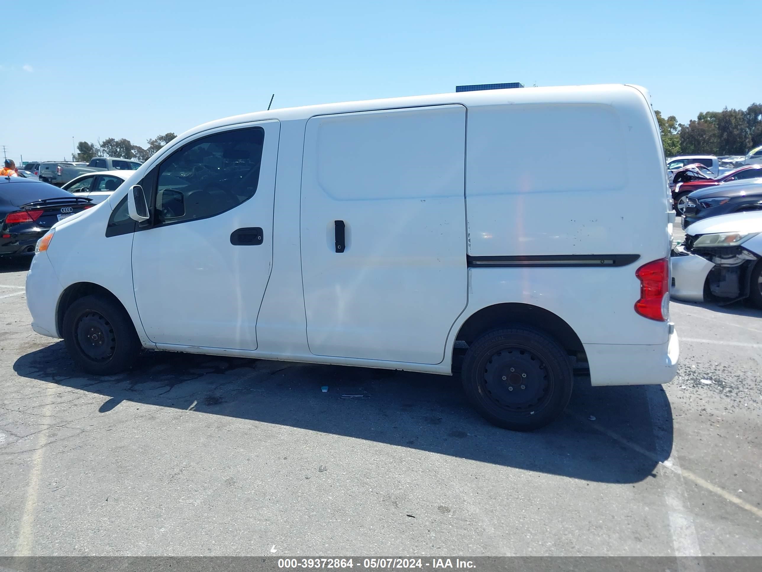 Photo 13 VIN: 3N6CM0KN1HK714828 - NISSAN NV200 