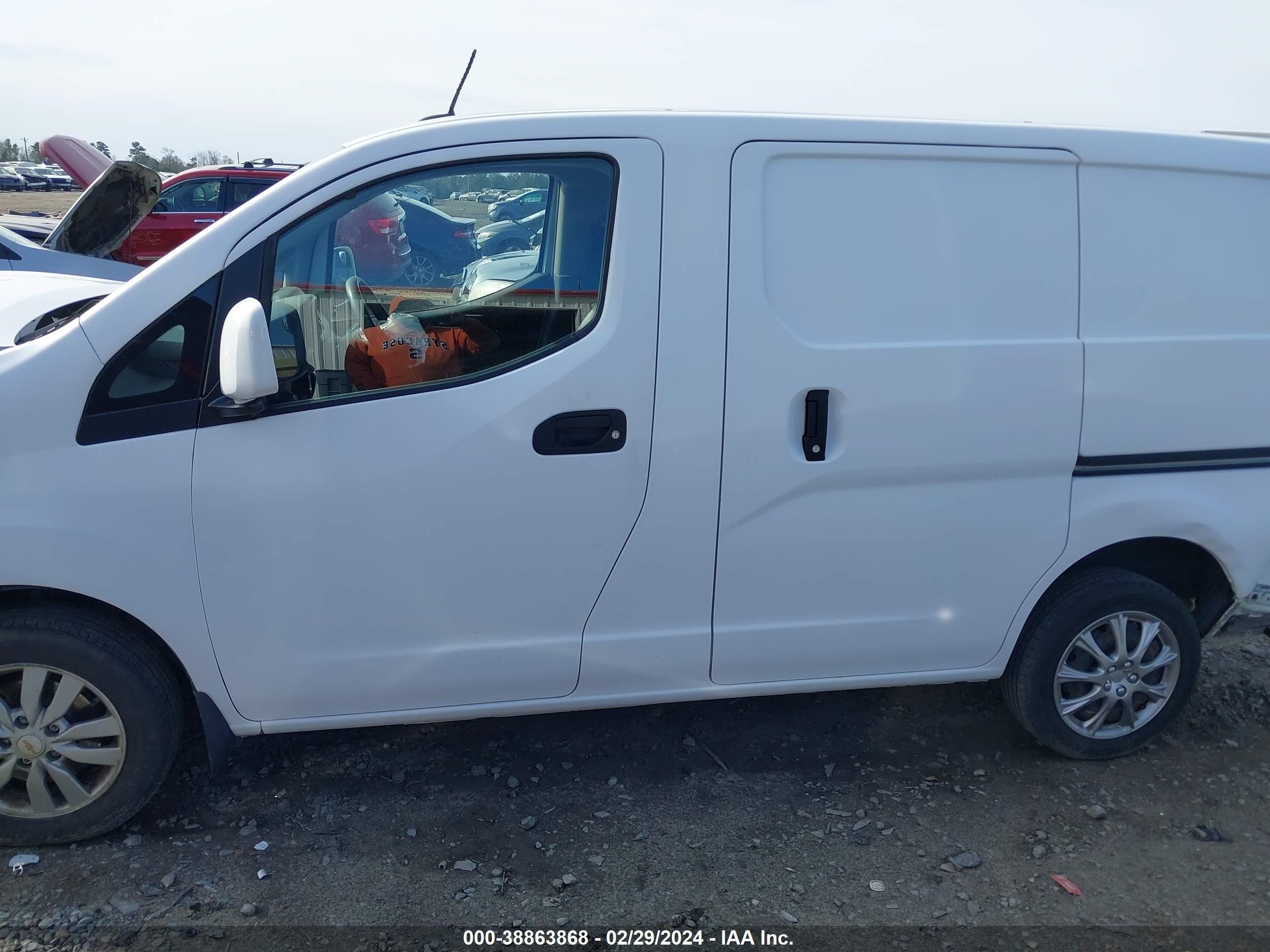 Photo 13 VIN: 3N6CM0KN1JK690083 - NISSAN NV200 