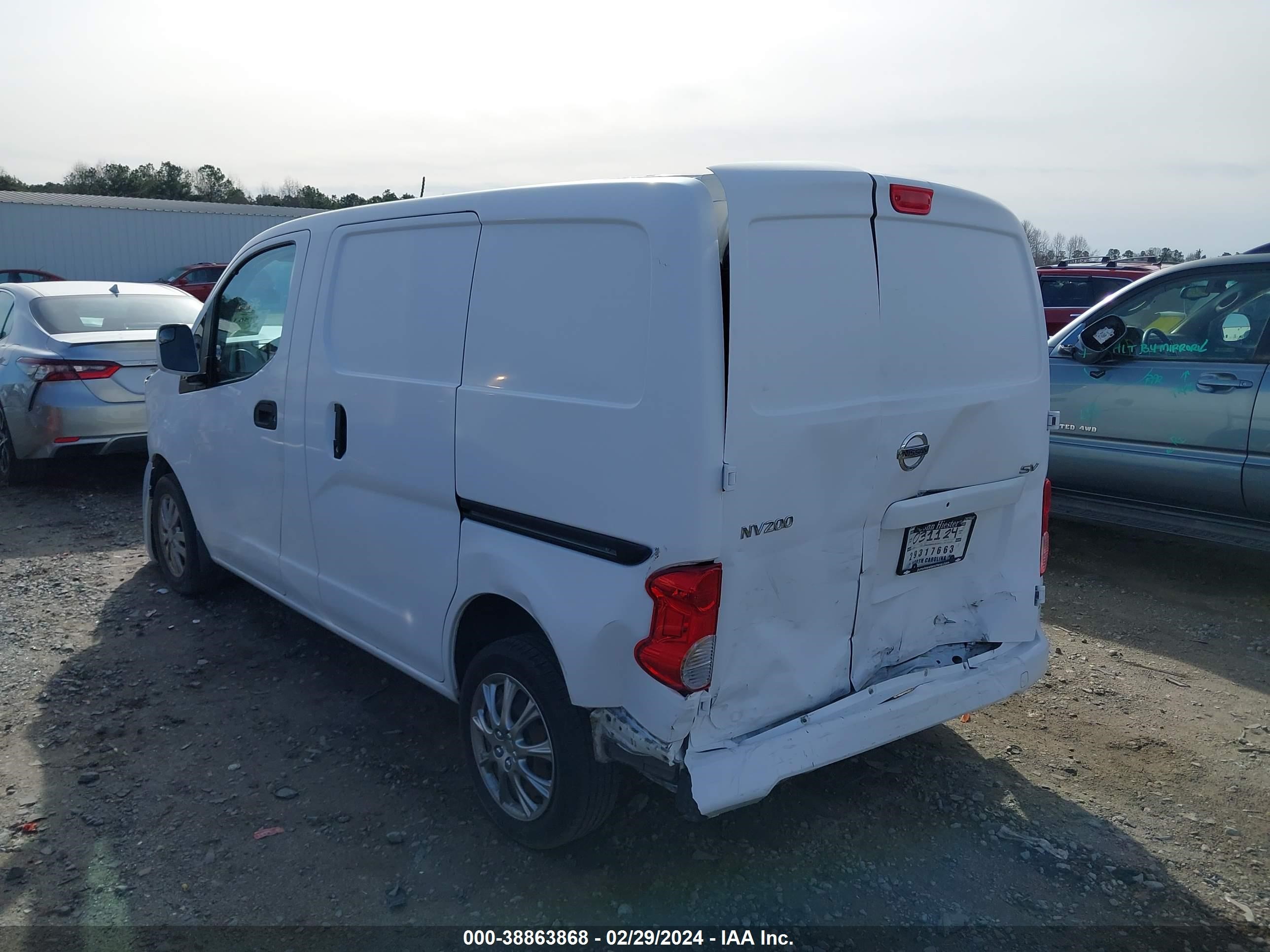 Photo 2 VIN: 3N6CM0KN1JK690083 - NISSAN NV200 