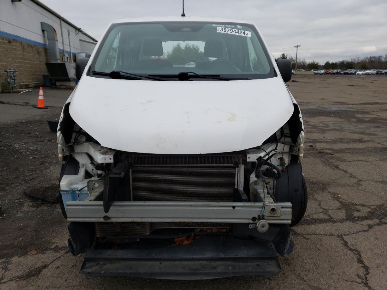 Photo 4 VIN: 3N6CM0KN1JK691654 - NISSAN NV 