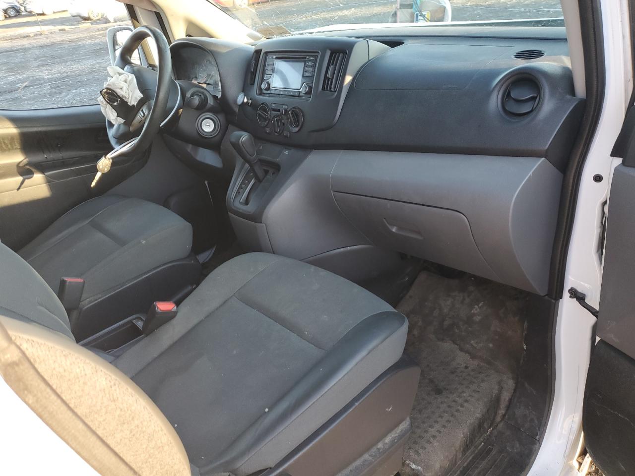 Photo 7 VIN: 3N6CM0KN1JK696790 - NISSAN NV 