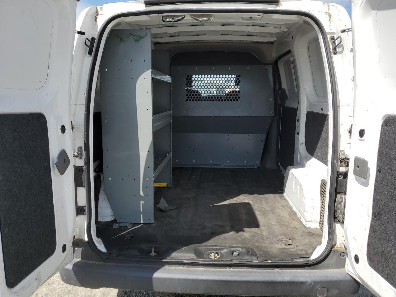 Photo 9 VIN: 3N6CM0KN2EK692950 - NISSAN NV 