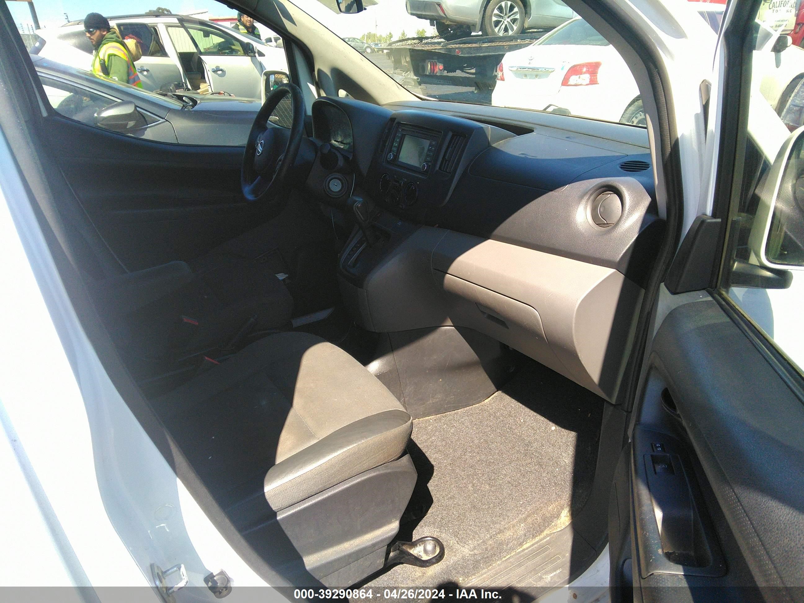 Photo 4 VIN: 3N6CM0KN2EK694472 - NISSAN NV200 