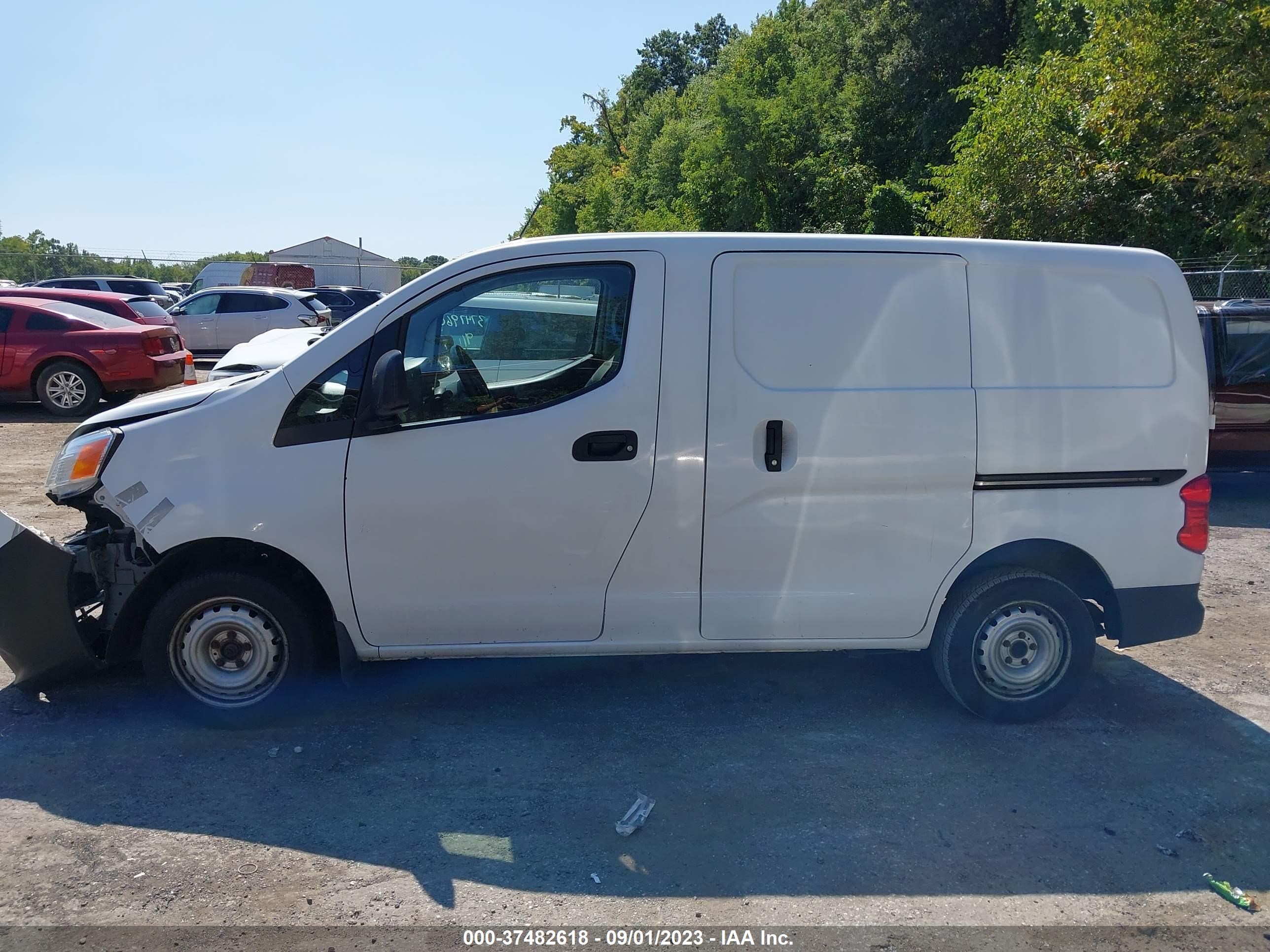 Photo 13 VIN: 3N6CM0KN2FK694053 - NISSAN NV200 