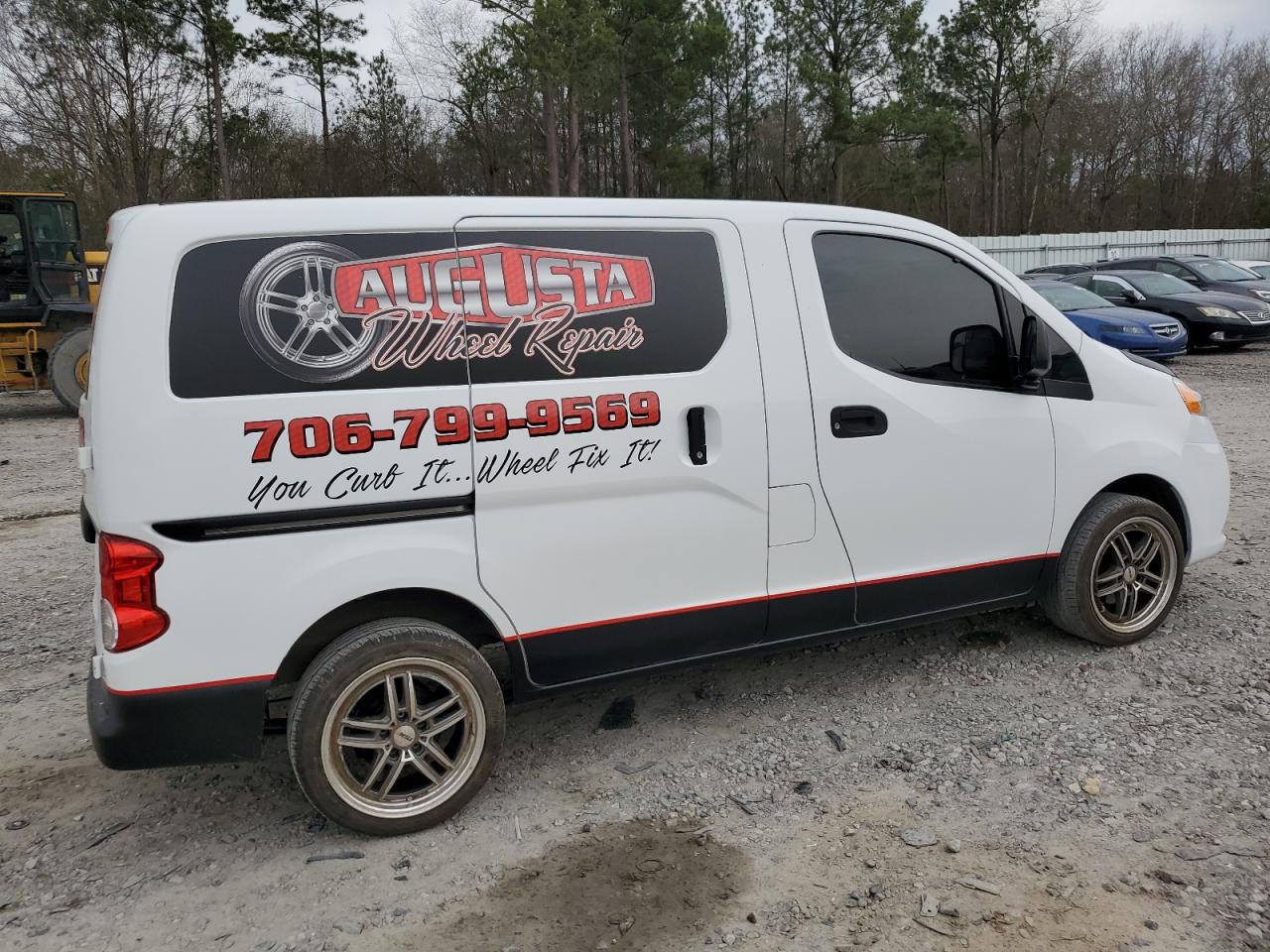 Photo 2 VIN: 3N6CM0KN2FK735426 - NISSAN NV 