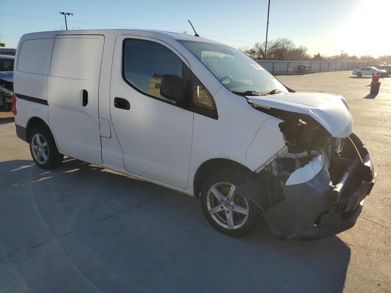 Photo 3 VIN: 3N6CM0KN2JK690125 - NISSAN NV 