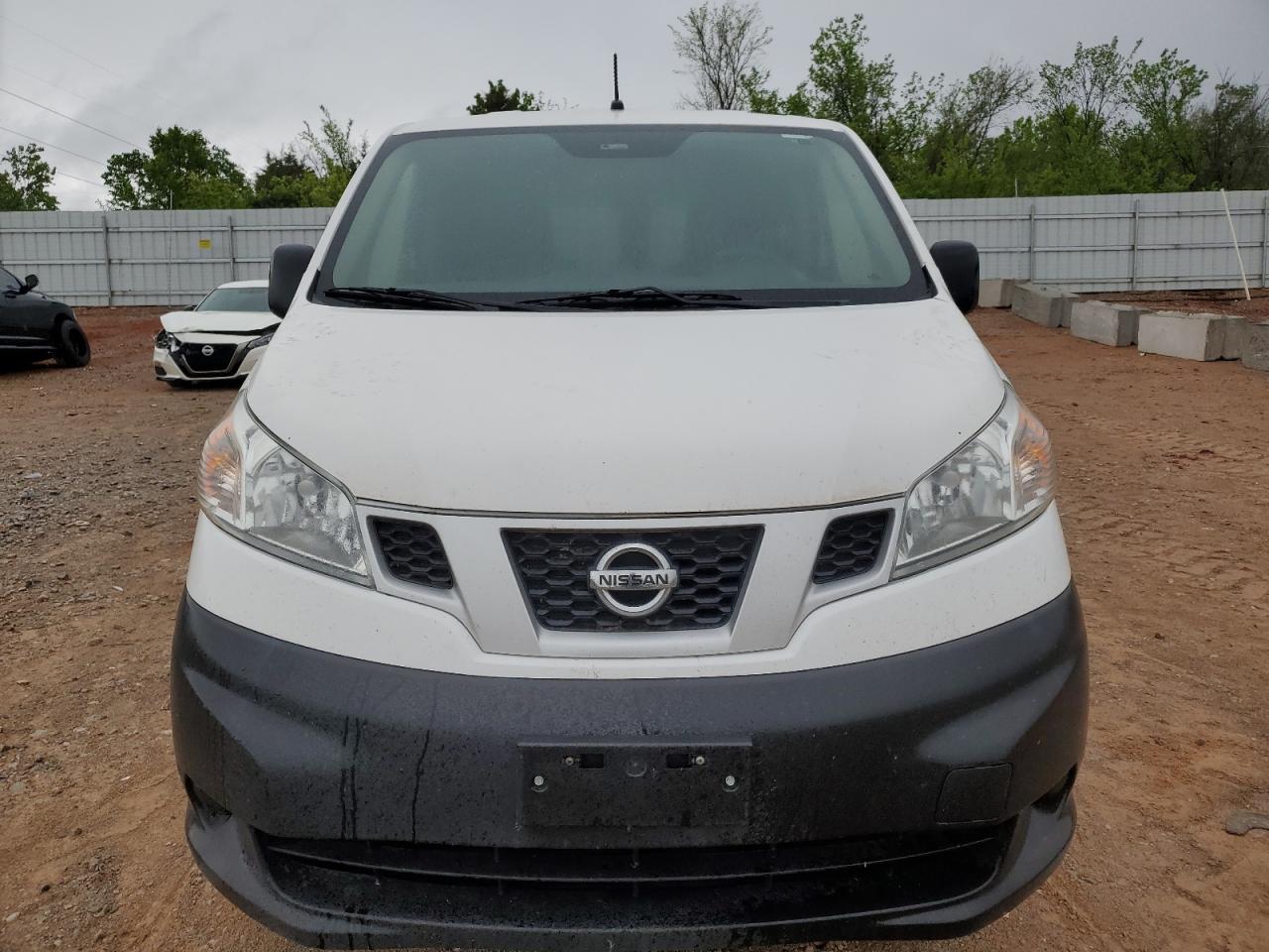 Photo 4 VIN: 3N6CM0KN2JK692487 - NISSAN NV 