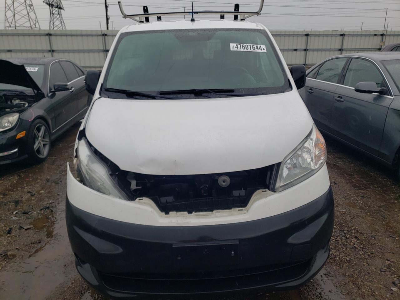 Photo 4 VIN: 3N6CM0KN3JK697696 - NISSAN NV 