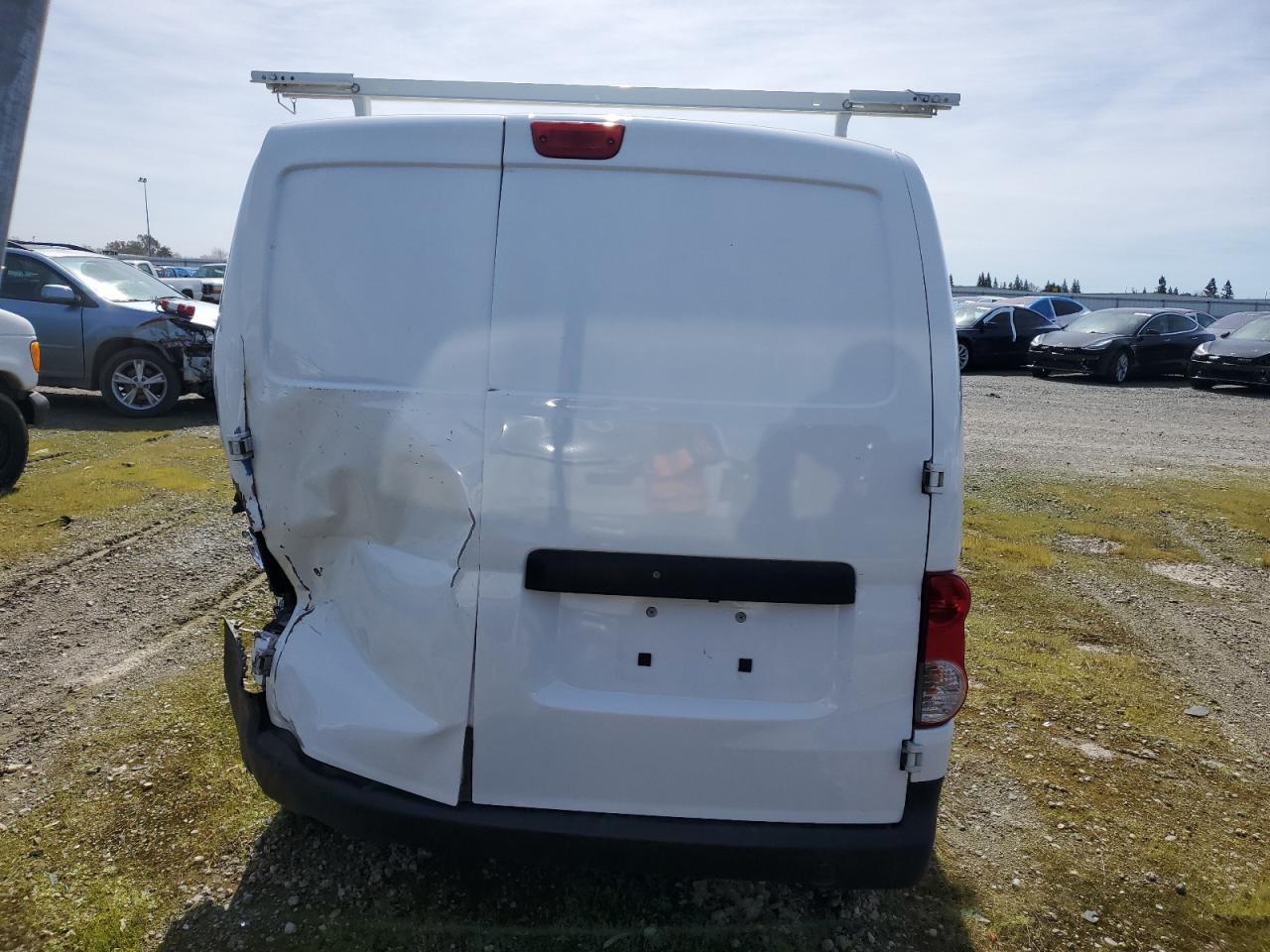 Photo 5 VIN: 3N6CM0KN3JK700533 - NISSAN NV 