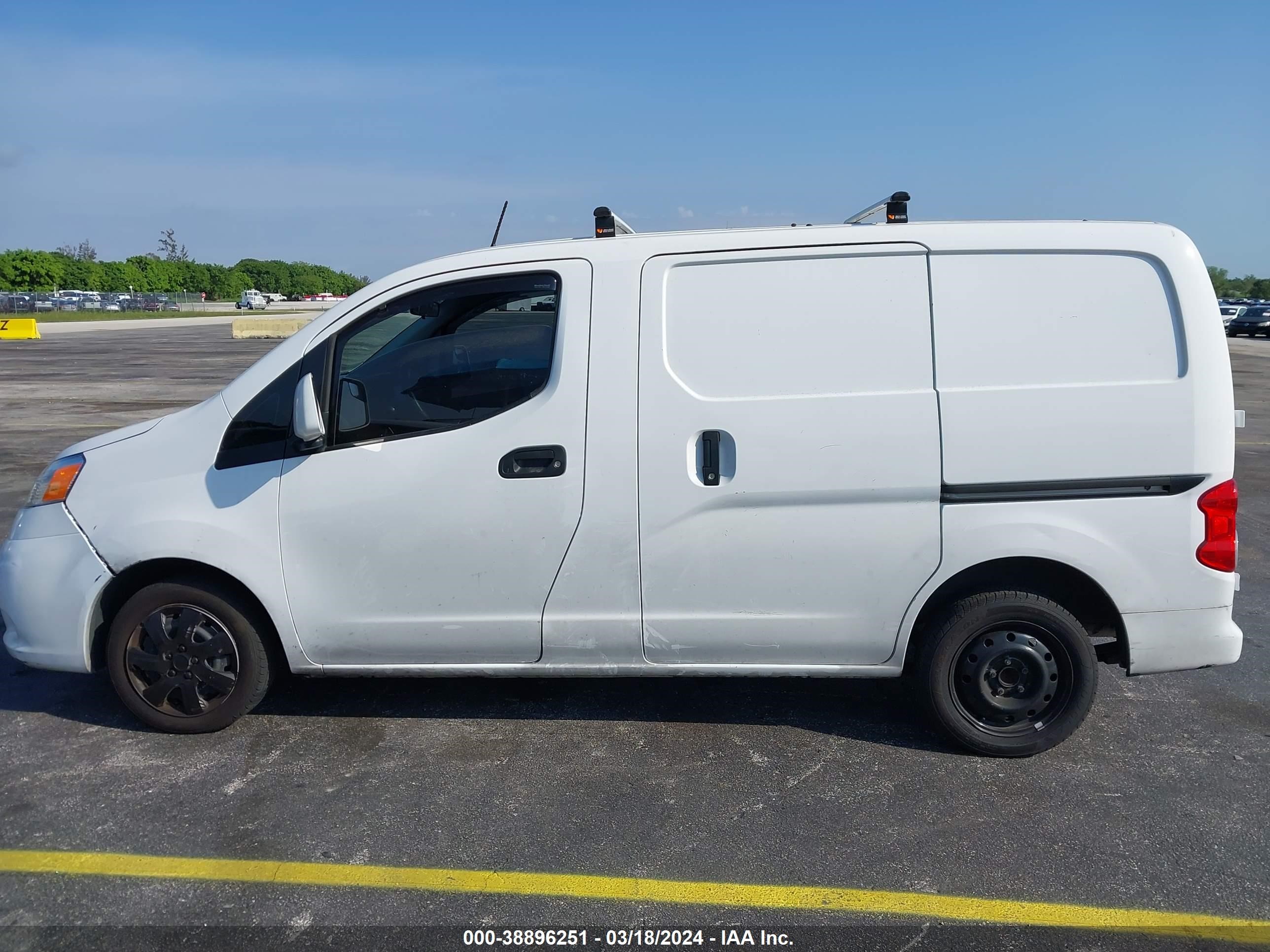 Photo 13 VIN: 3N6CM0KN3KK692239 - NISSAN NV200 