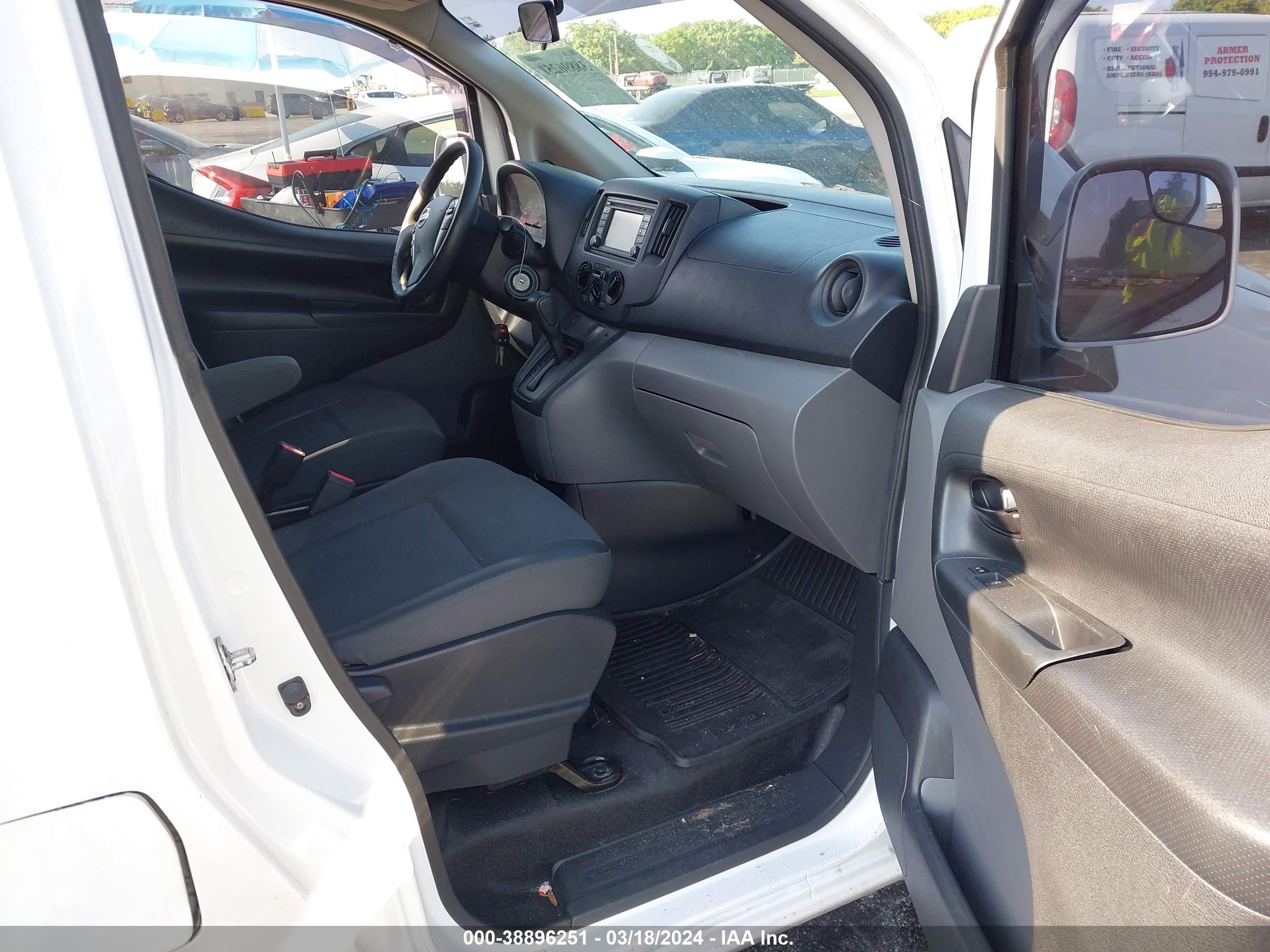 Photo 4 VIN: 3N6CM0KN3KK692239 - NISSAN NV200 