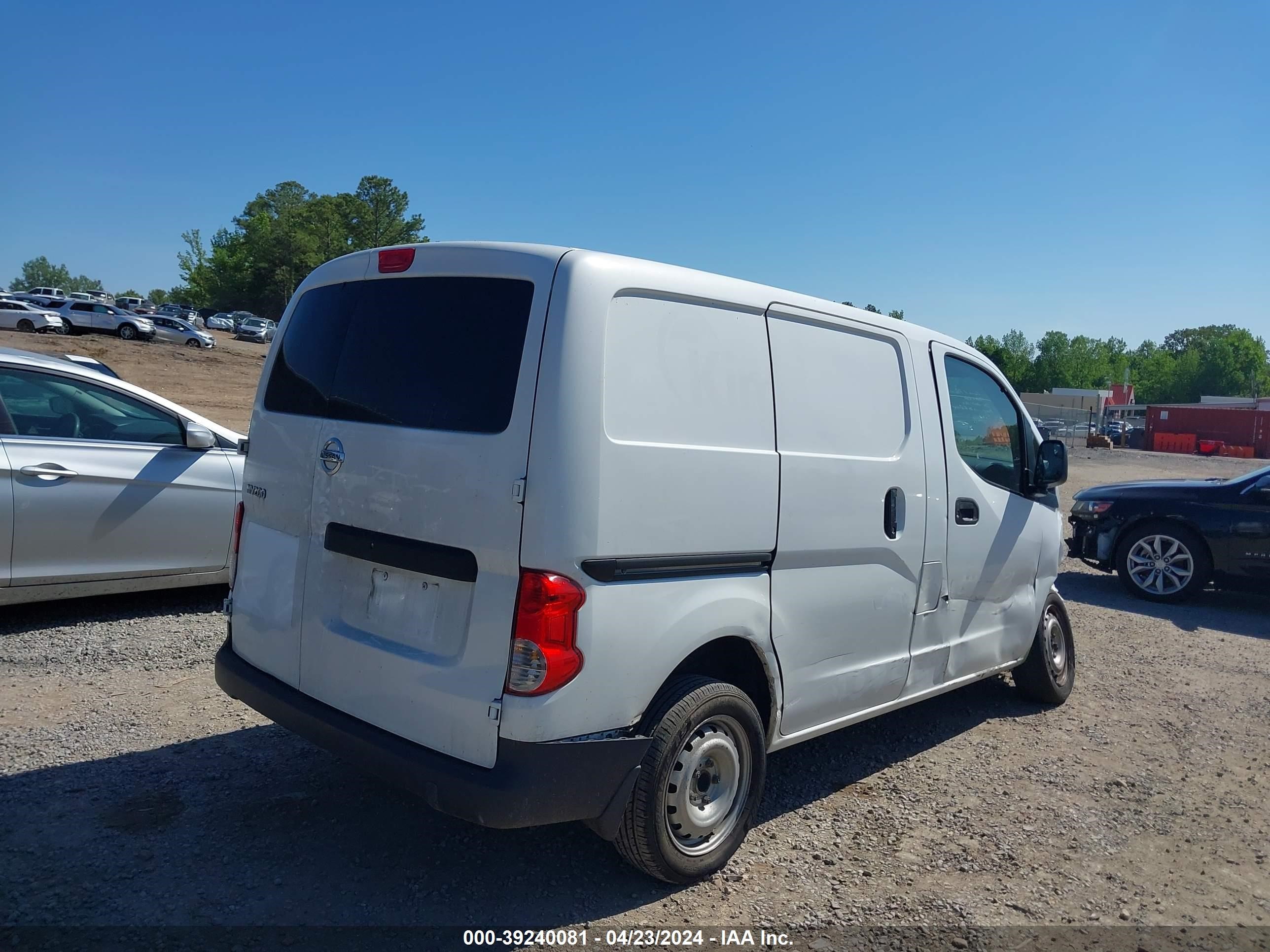 Photo 3 VIN: 3N6CM0KN4EK701891 - NISSAN NV200 