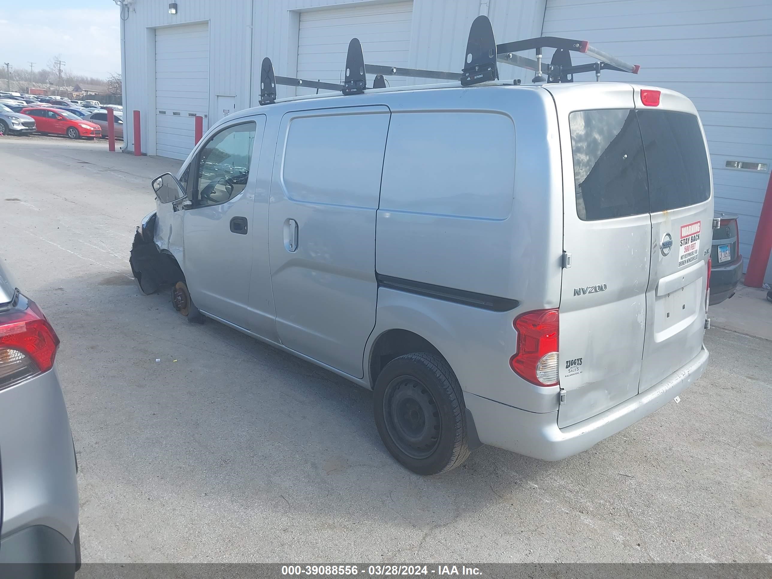 Photo 2 VIN: 3N6CM0KN4FK692952 - NISSAN NV200 