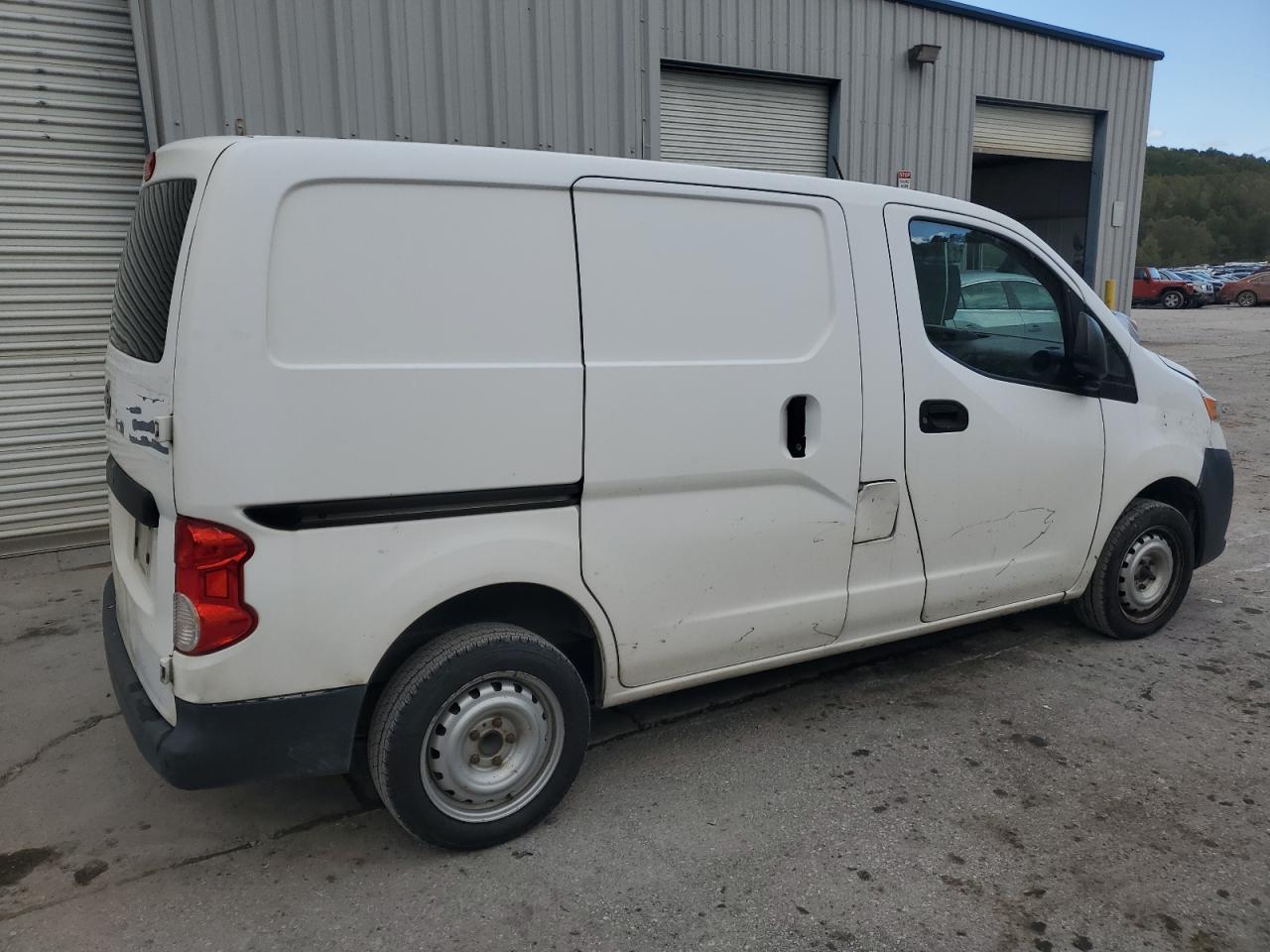 Photo 2 VIN: 3N6CM0KN4GK699949 - NISSAN NV 