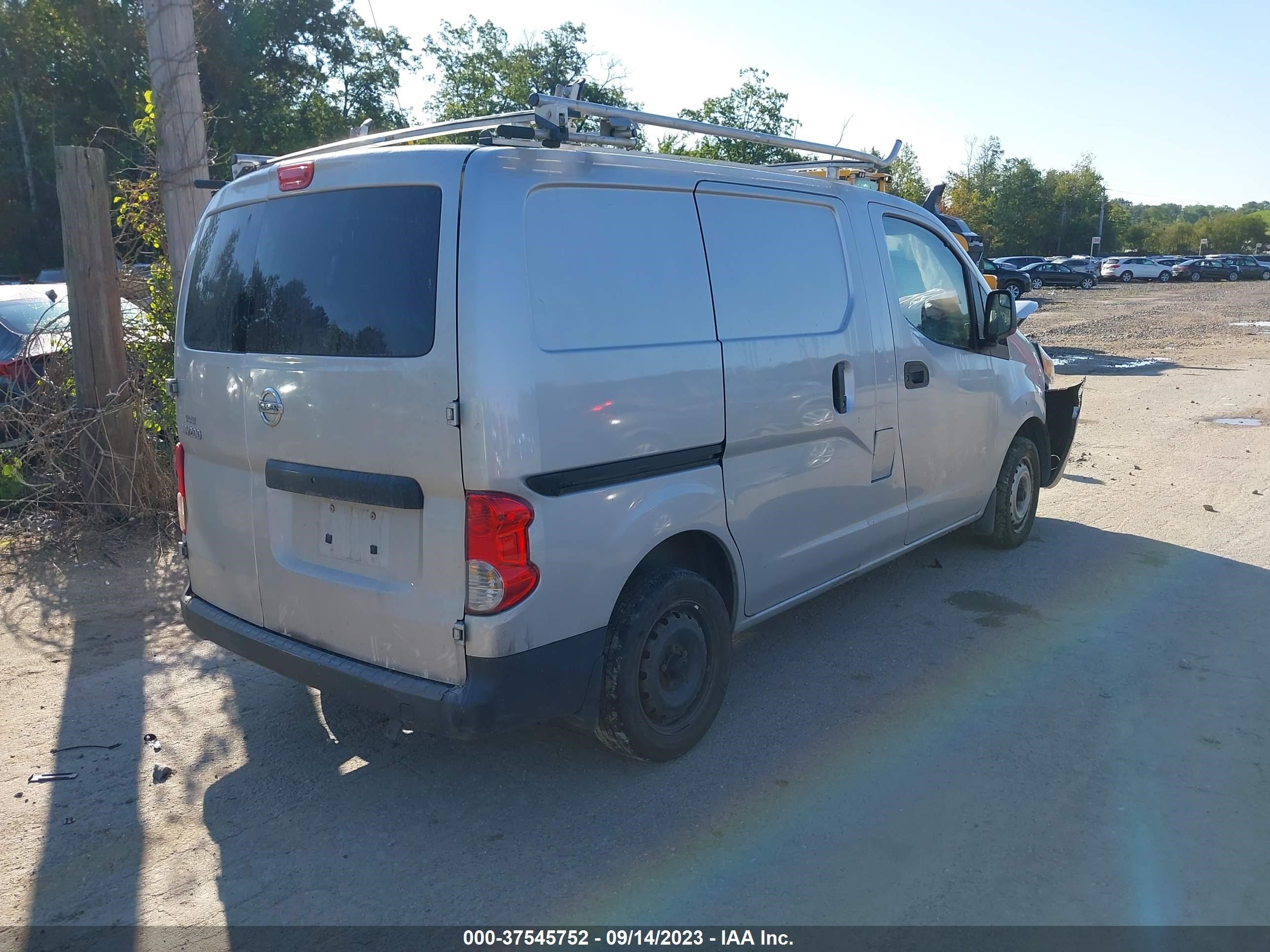 Photo 3 VIN: 3N6CM0KN4HK698415 - NISSAN NV200 