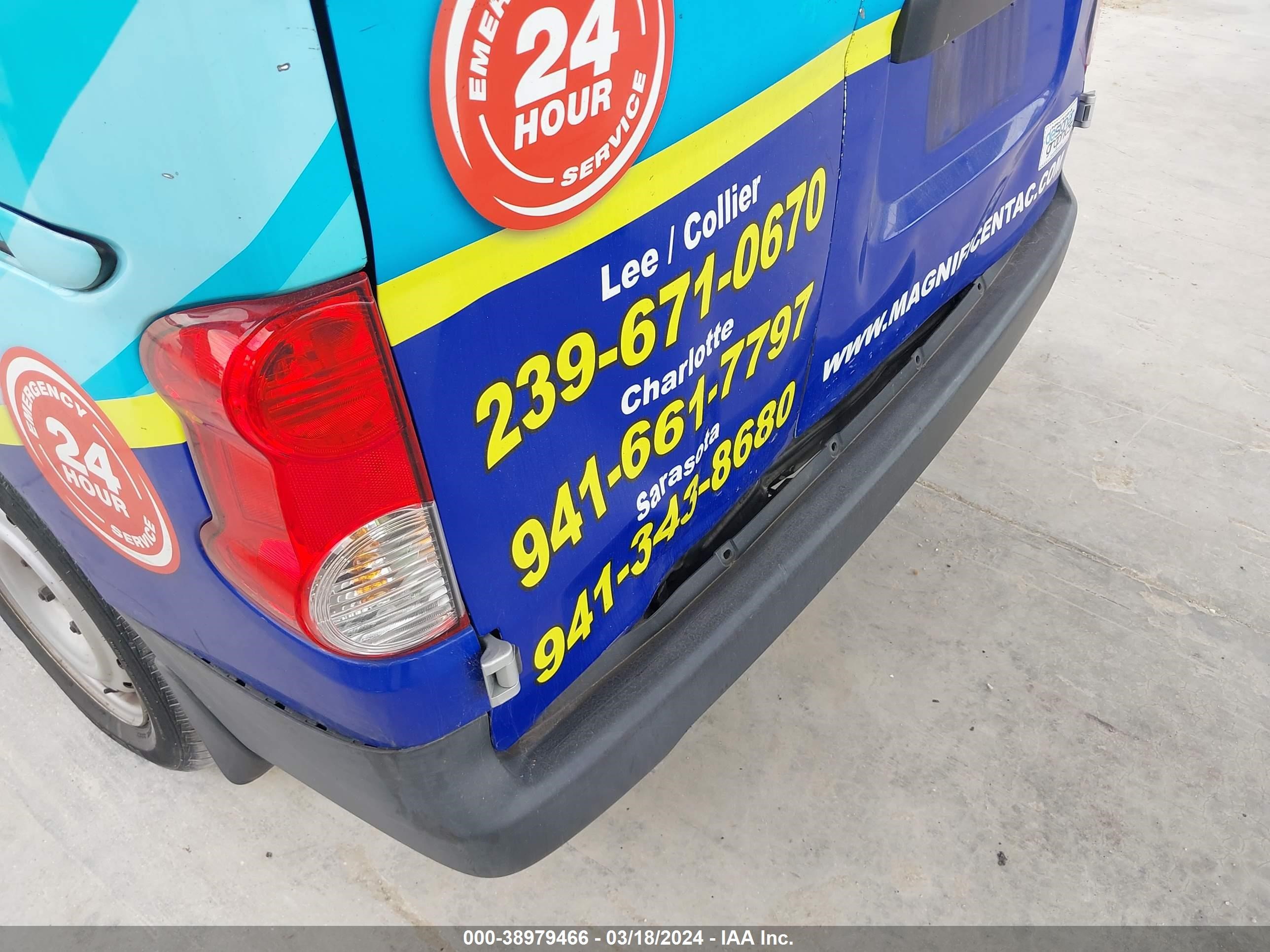 Photo 11 VIN: 3N6CM0KN4JK702971 - NISSAN NV200 