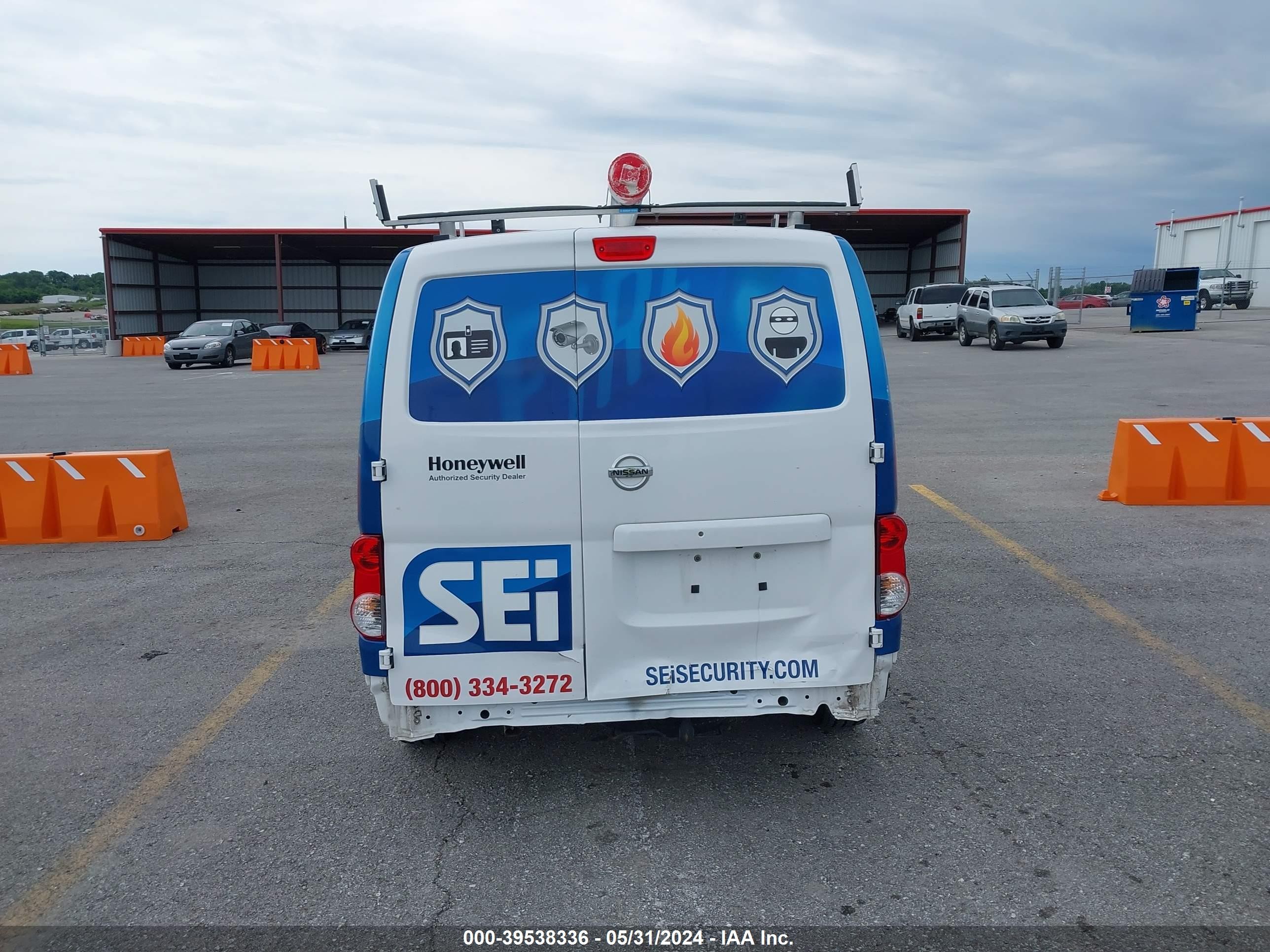 Photo 16 VIN: 3N6CM0KN4KK701045 - NISSAN NV200 