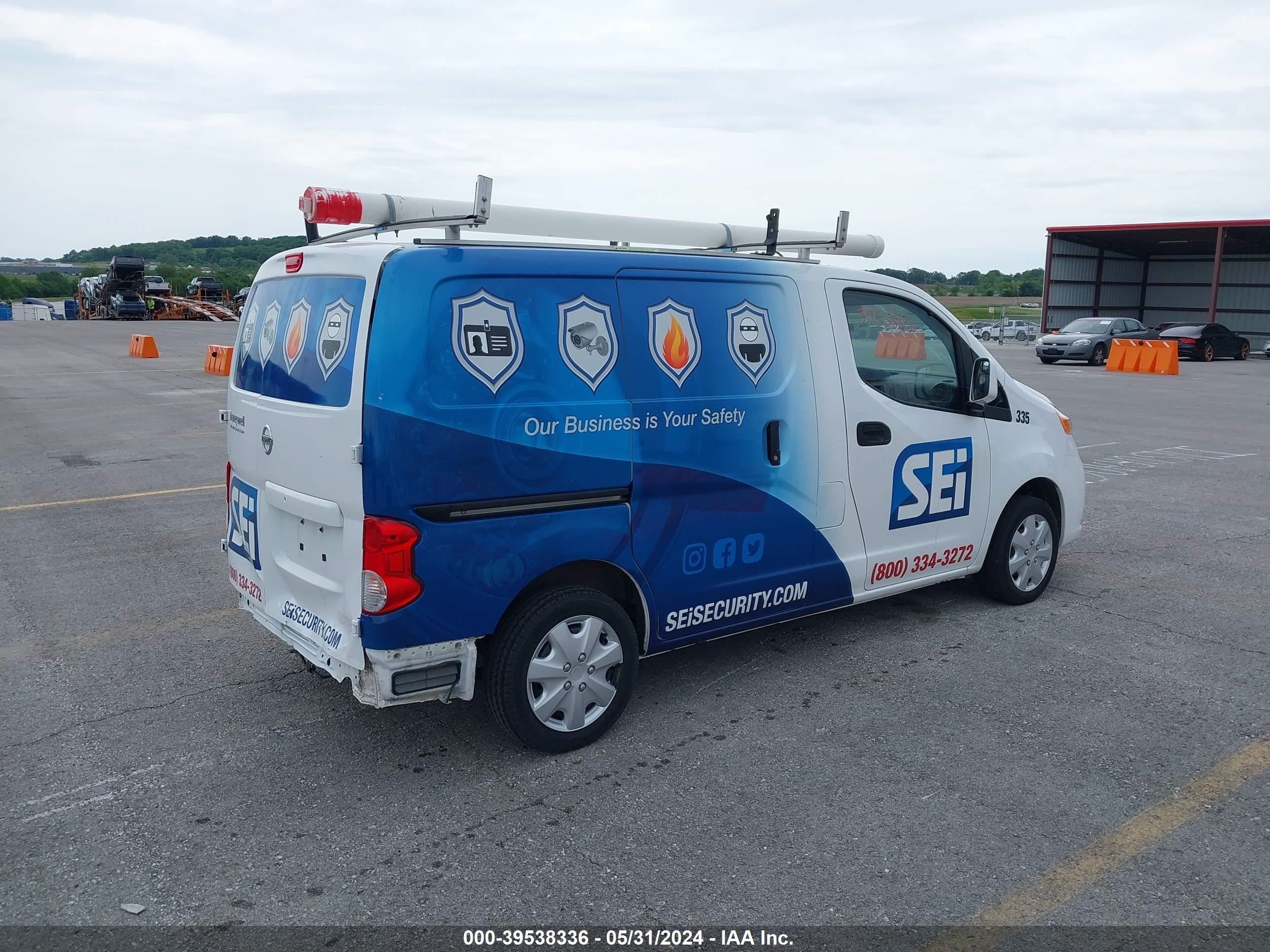 Photo 3 VIN: 3N6CM0KN4KK701045 - NISSAN NV200 