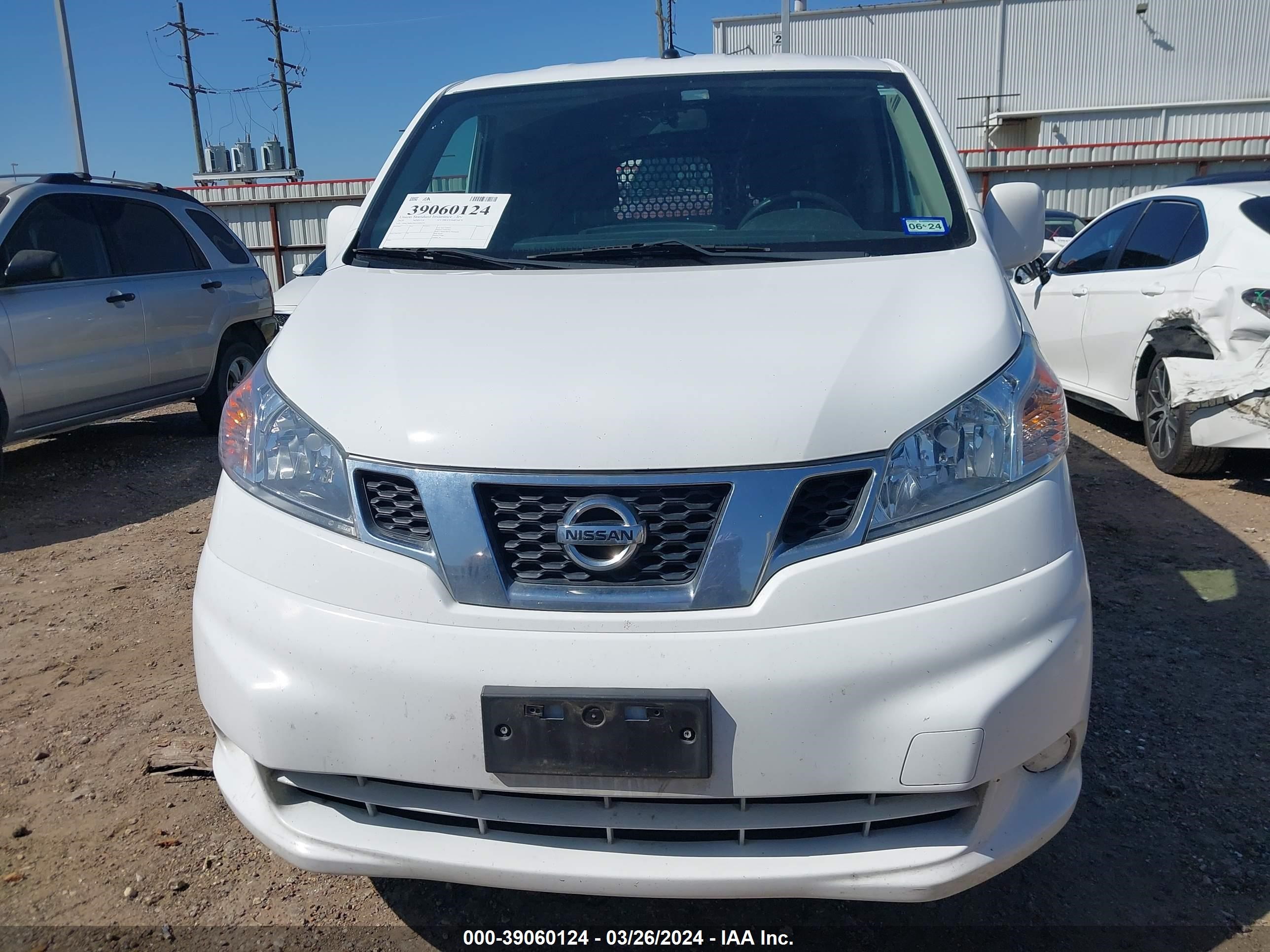 Photo 11 VIN: 3N6CM0KN4LK694213 - NISSAN NULL 