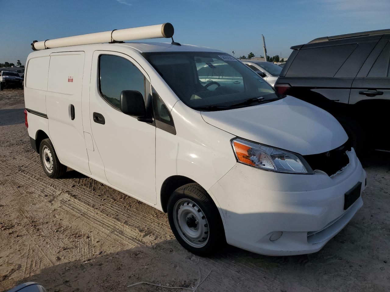 Photo 3 VIN: 3N6CM0KN4LK700365 - NISSAN NV 