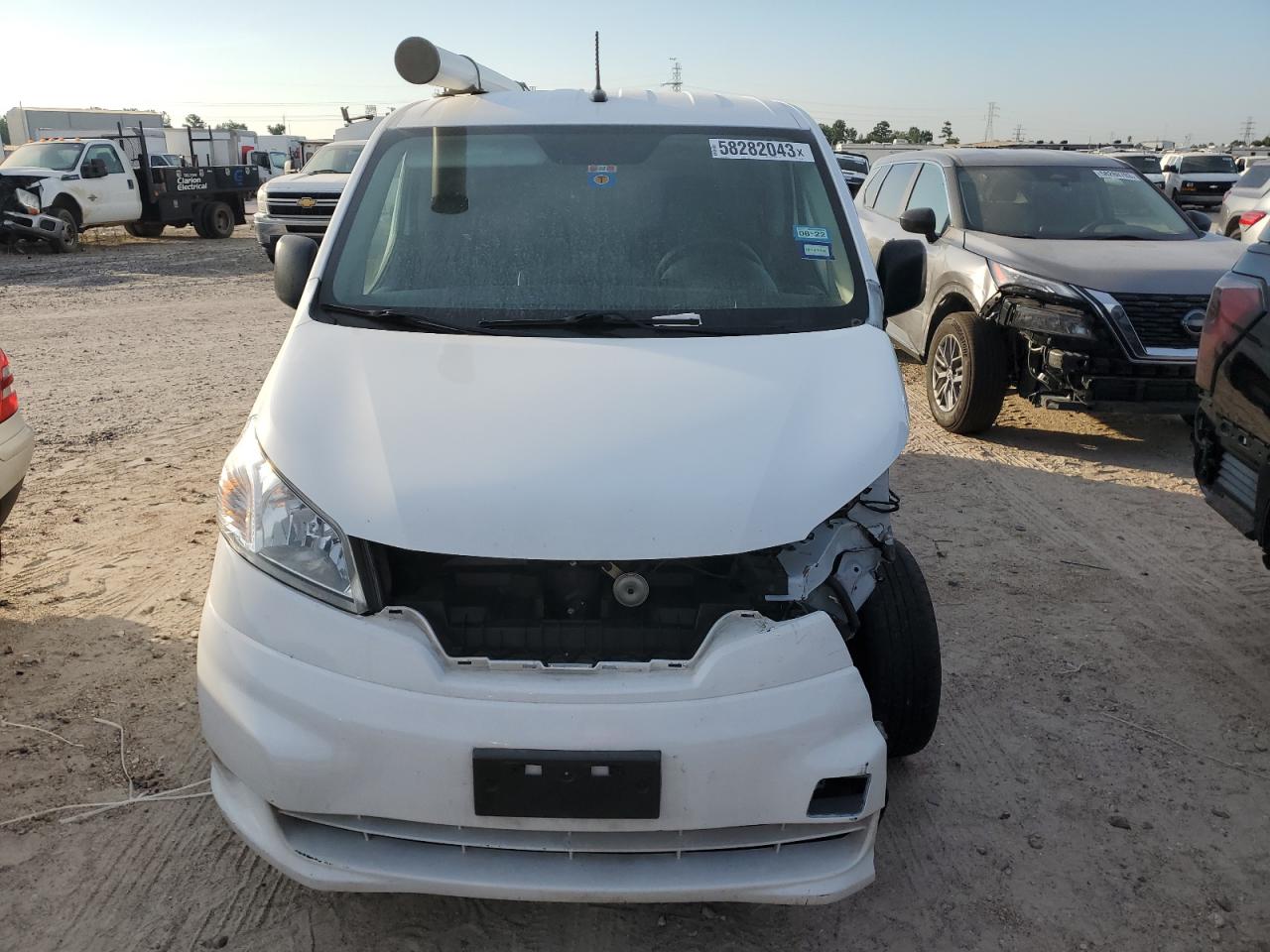 Photo 4 VIN: 3N6CM0KN4LK700365 - NISSAN NV 