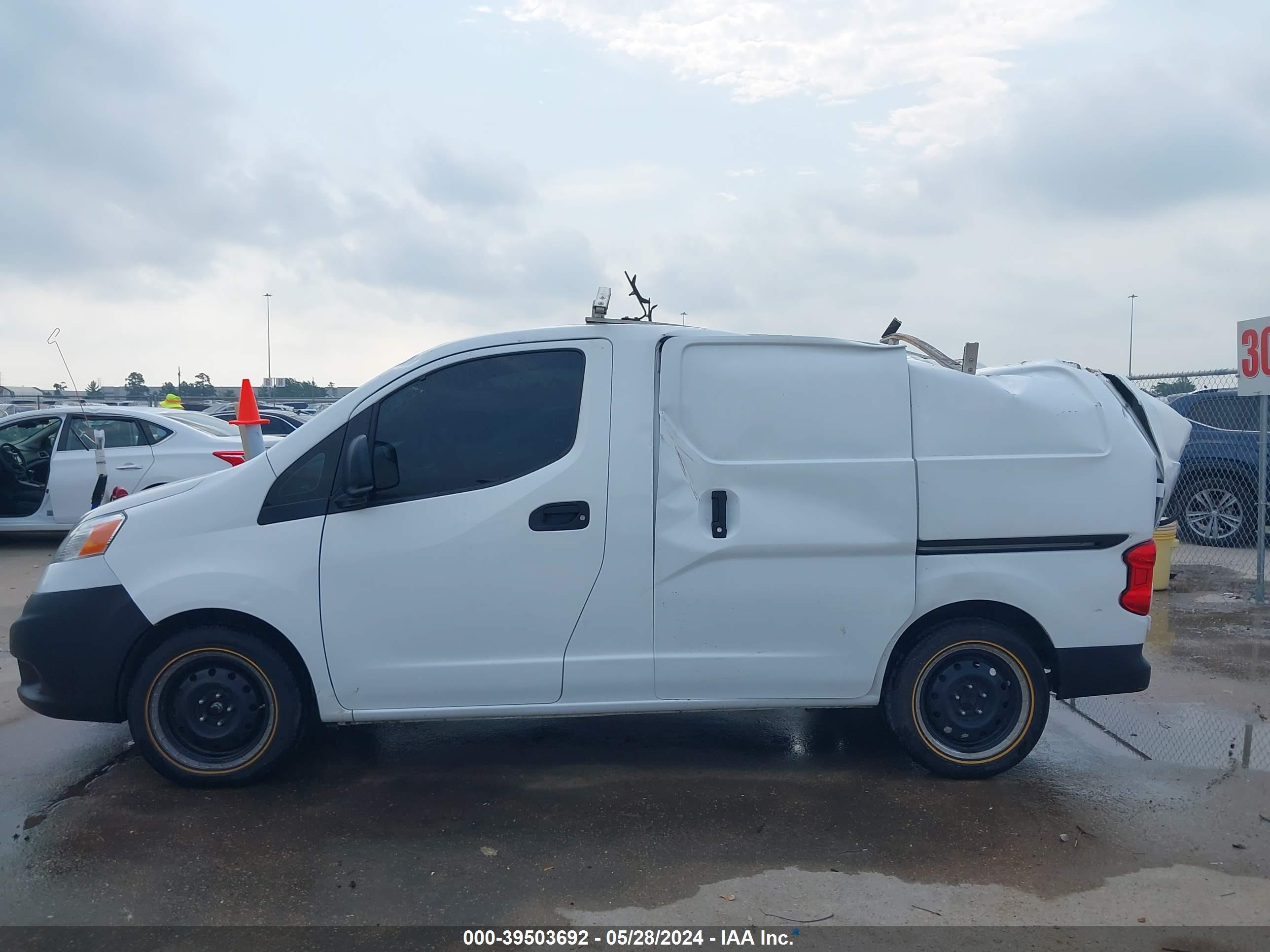 Photo 13 VIN: 3N6CM0KN5FK696797 - NISSAN NV200 