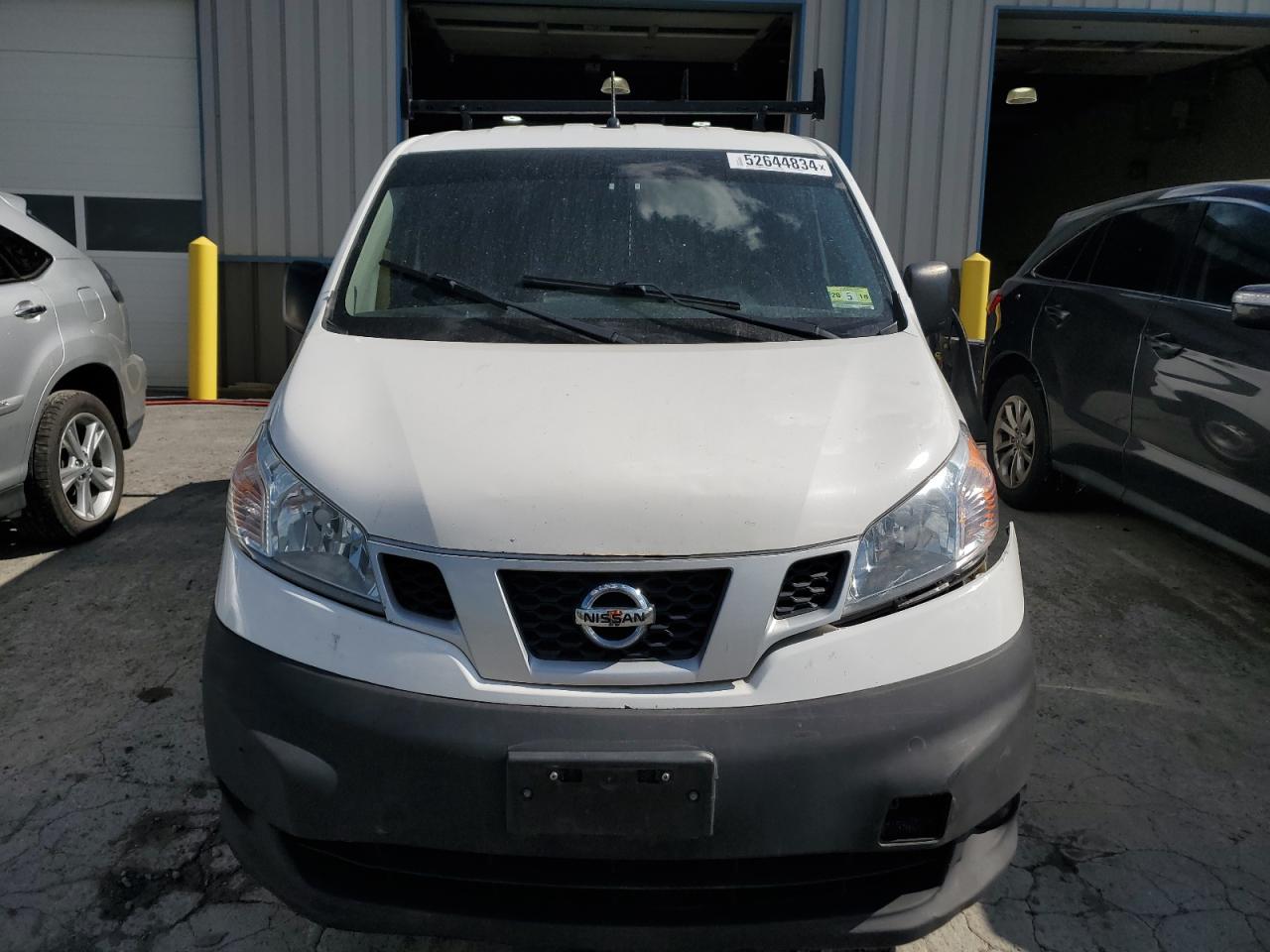 Photo 4 VIN: 3N6CM0KN5FK712304 - NISSAN NV 