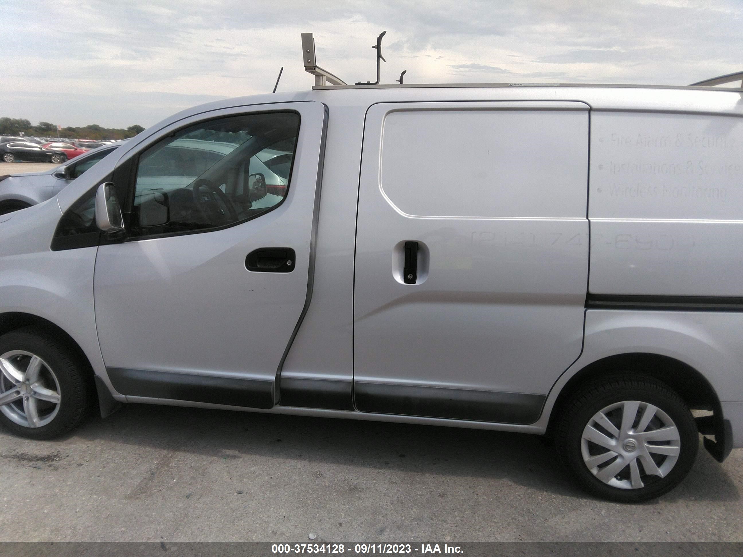 Photo 12 VIN: 3N6CM0KN5GK697627 - NISSAN NV200 