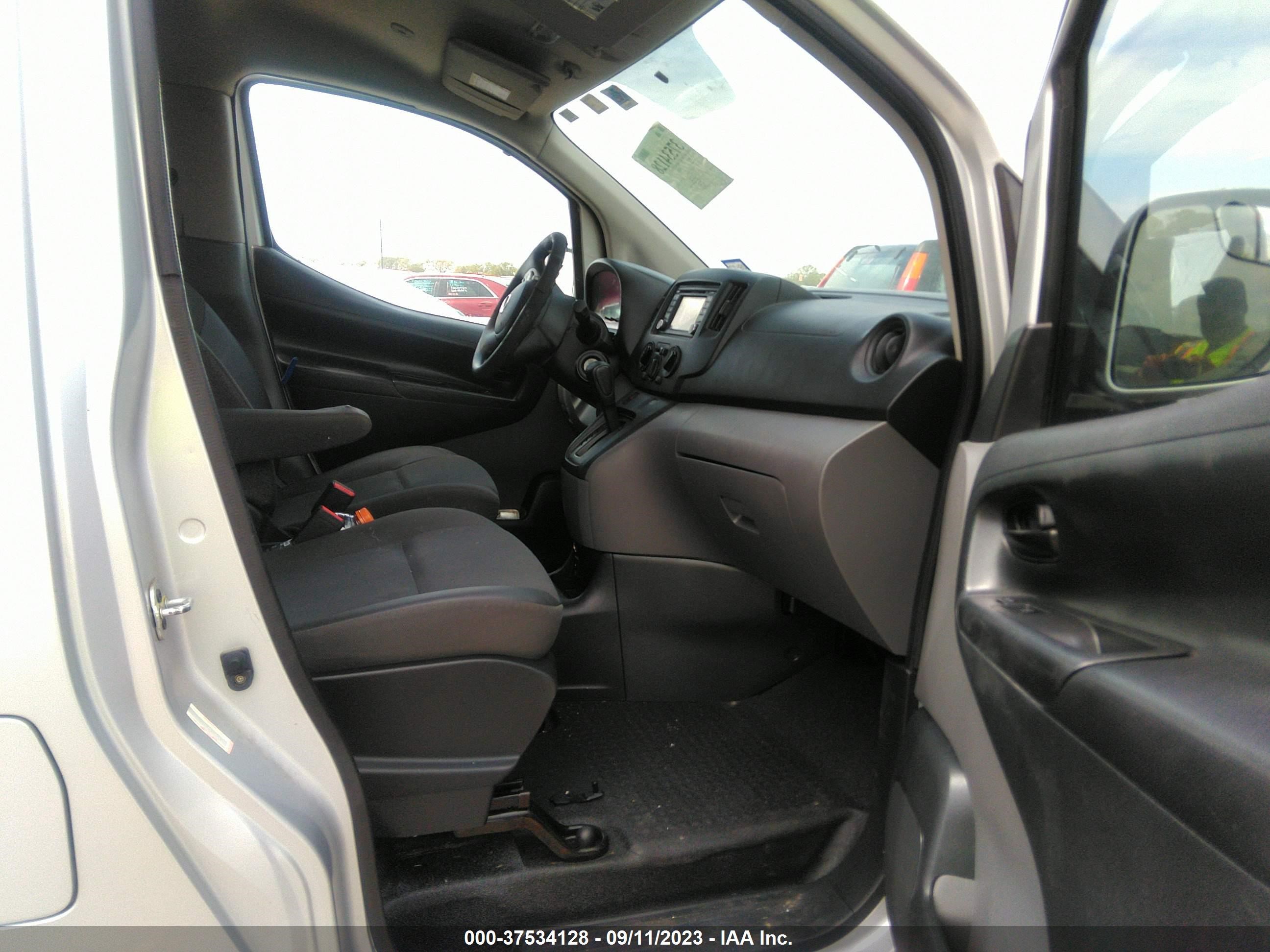 Photo 4 VIN: 3N6CM0KN5GK697627 - NISSAN NV200 