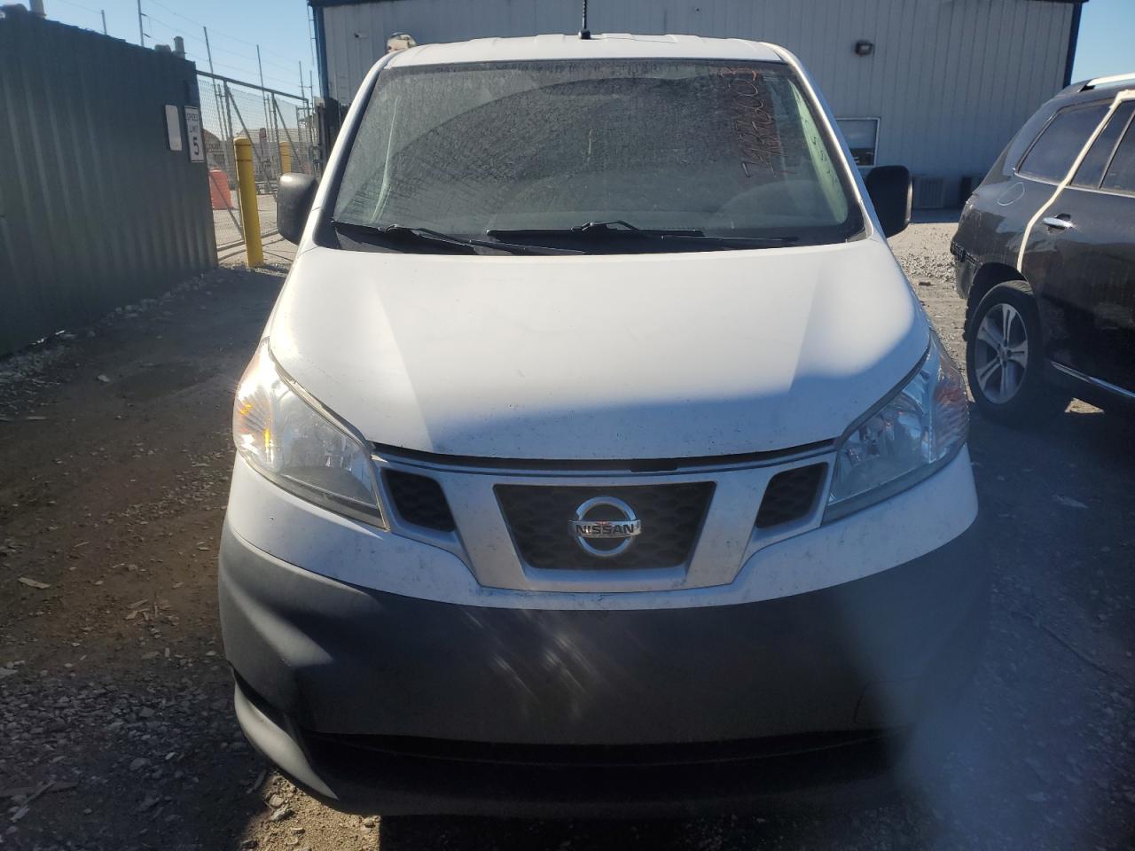 Photo 4 VIN: 3N6CM0KN5JK698347 - NISSAN NV 