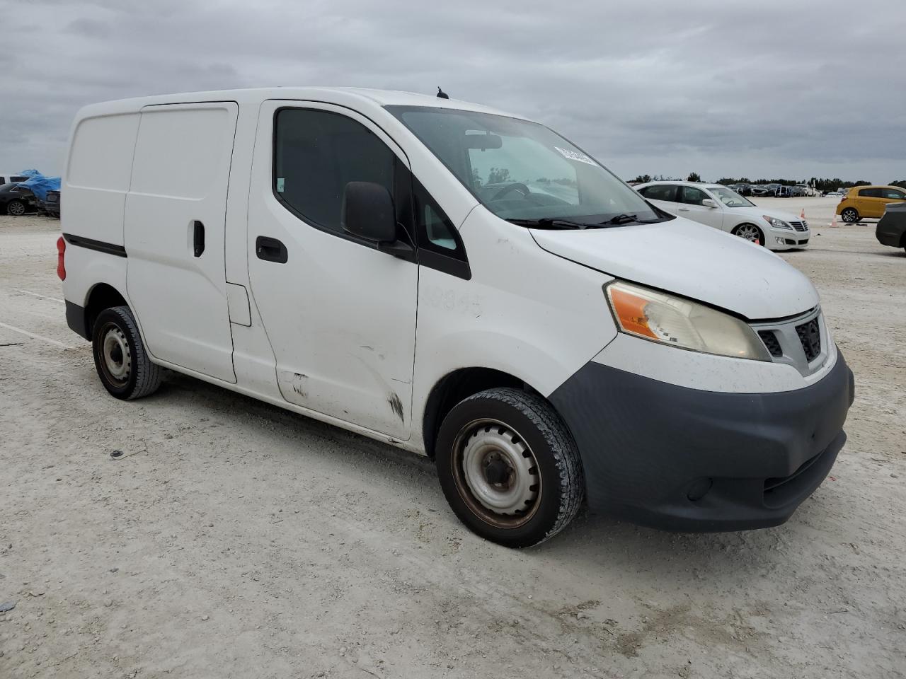 Photo 3 VIN: 3N6CM0KN6EK699030 - NISSAN NV 