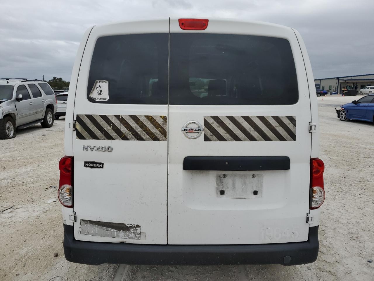 Photo 5 VIN: 3N6CM0KN6EK699030 - NISSAN NV 