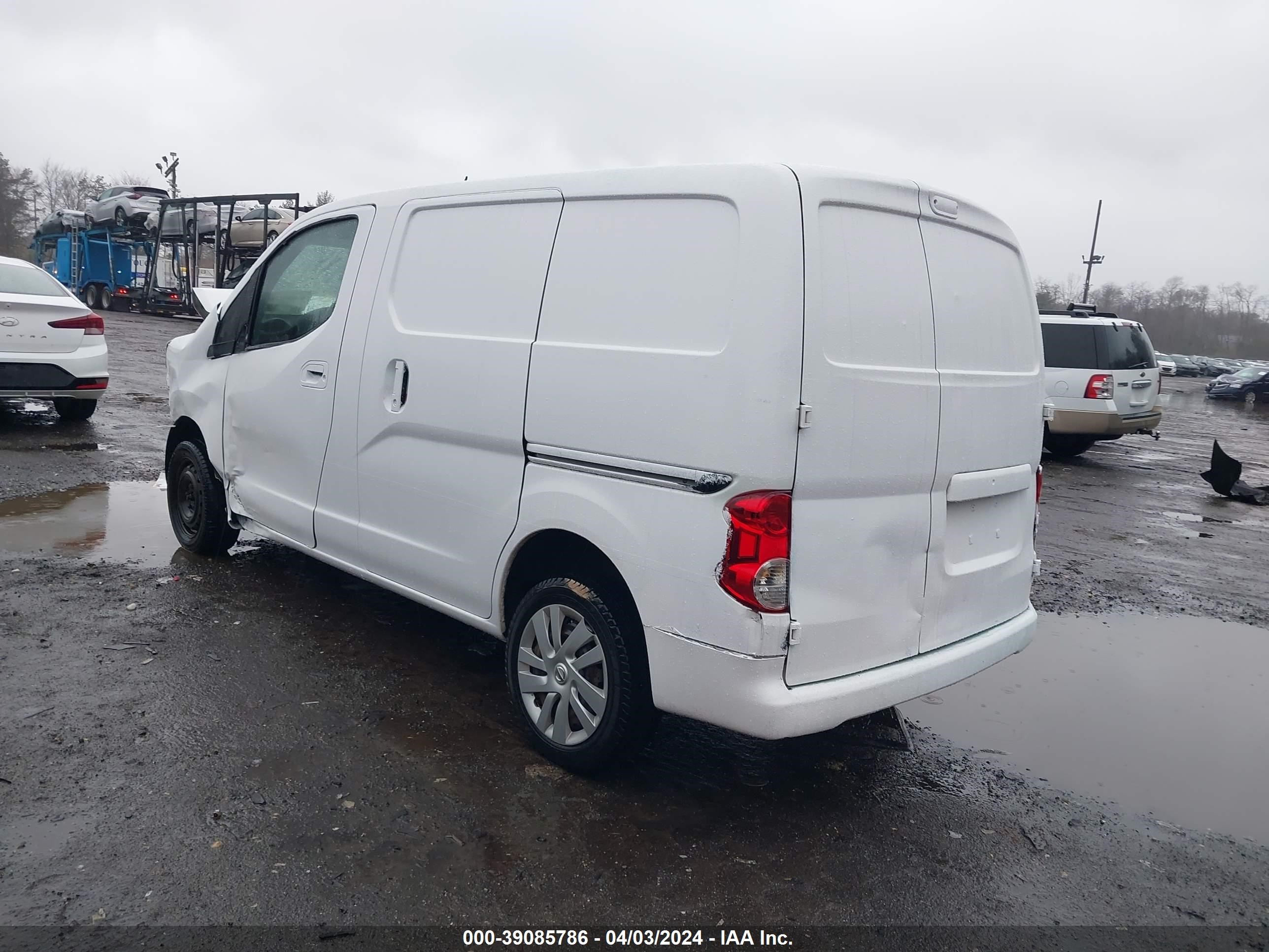 Photo 2 VIN: 3N6CM0KN6JK691813 - NISSAN NV200 