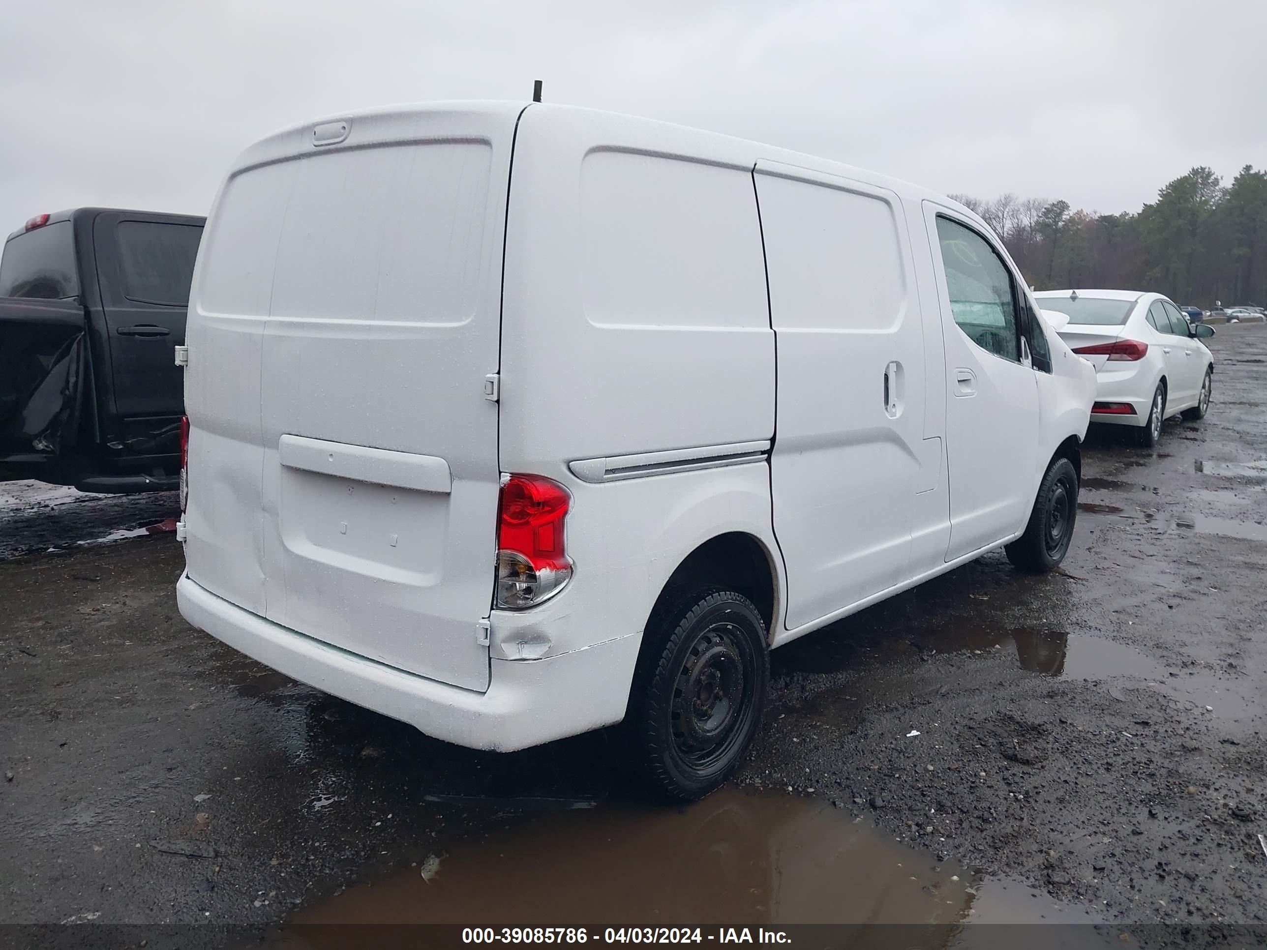 Photo 3 VIN: 3N6CM0KN6JK691813 - NISSAN NV200 