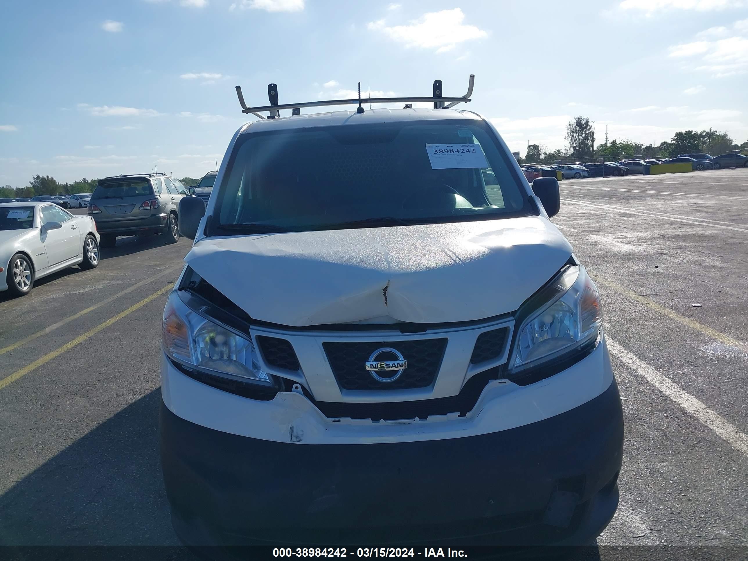 Photo 11 VIN: 3N6CM0KN6JK692332 - NISSAN NV200 