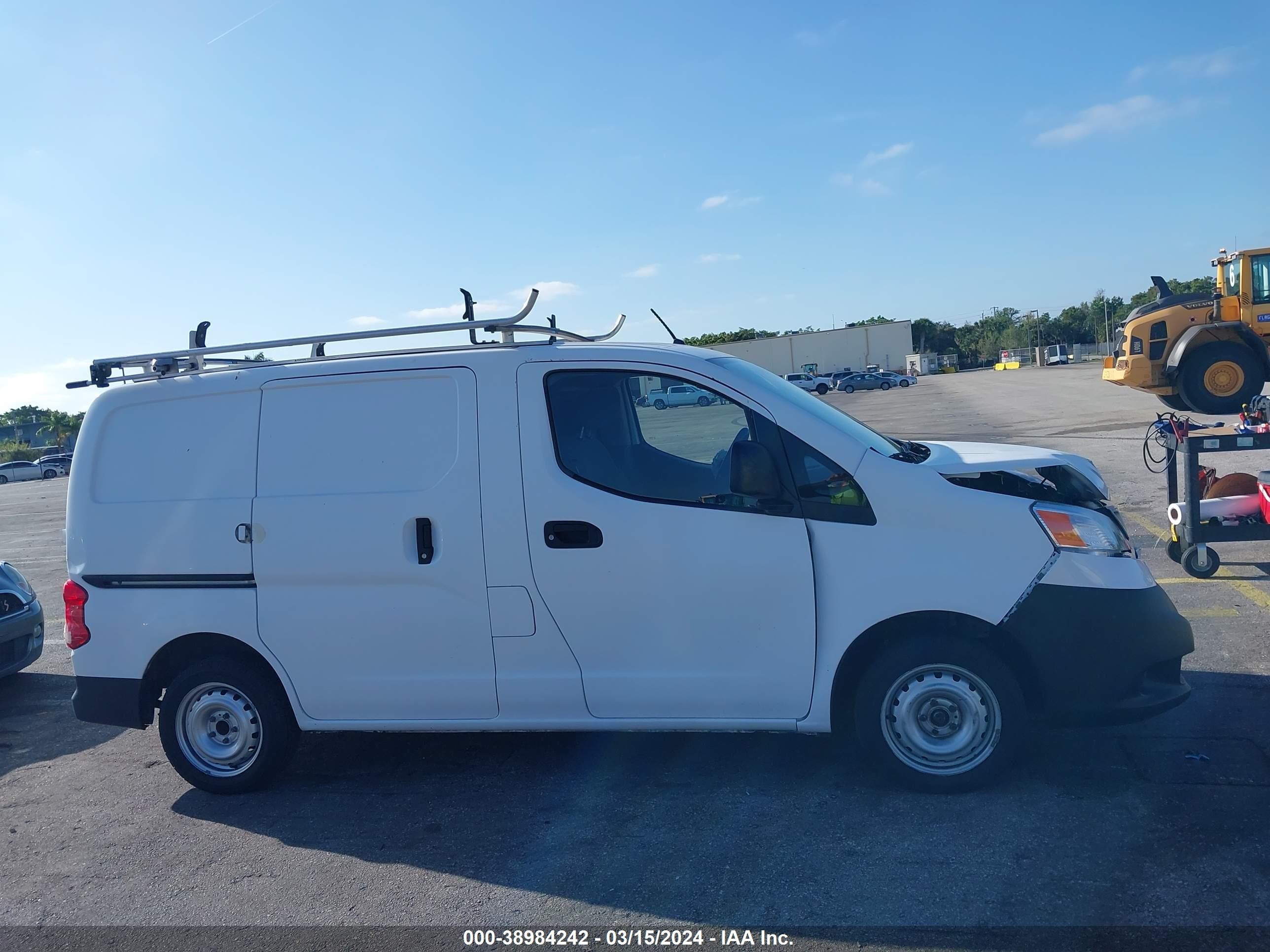 Photo 12 VIN: 3N6CM0KN6JK692332 - NISSAN NV200 