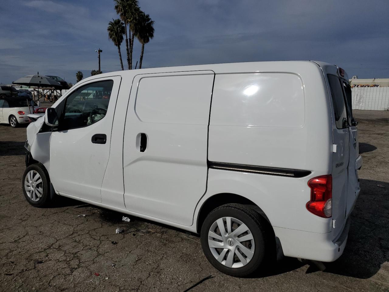 Photo 1 VIN: 3N6CM0KN6JK704690 - NISSAN NV 