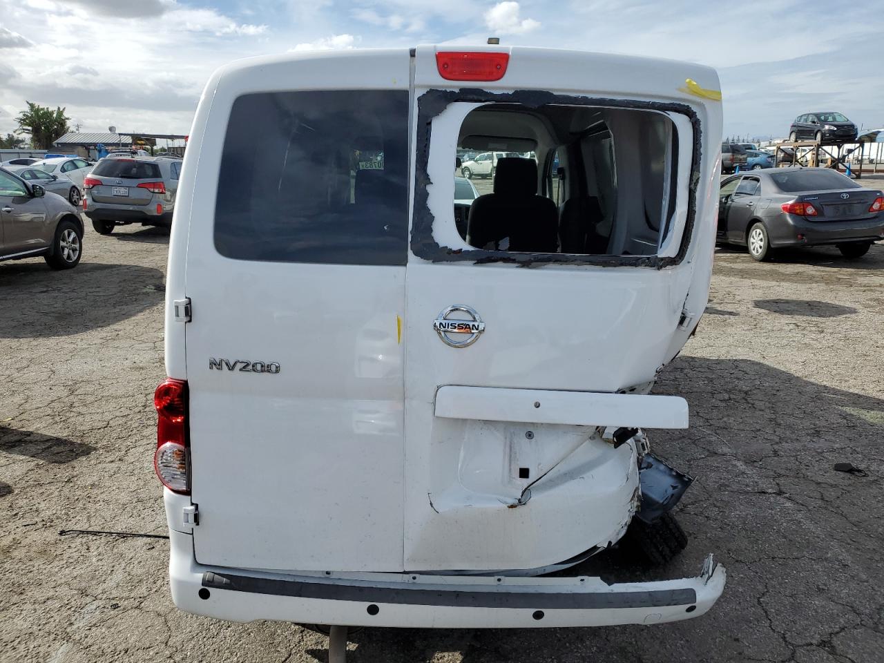 Photo 5 VIN: 3N6CM0KN6JK704690 - NISSAN NV 