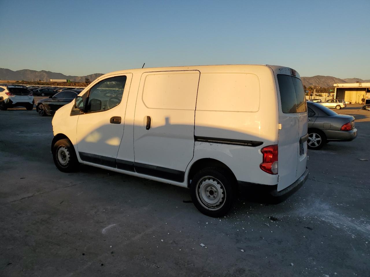 Photo 1 VIN: 3N6CM0KN6KK692879 - NISSAN NV 