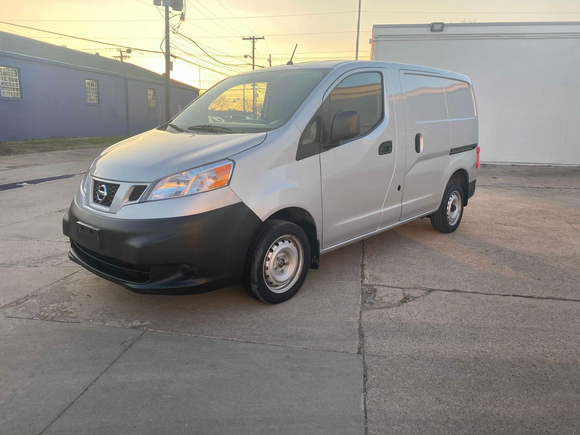 Photo 1 VIN: 3N6CM0KN6KK696088 - NISSAN NV 