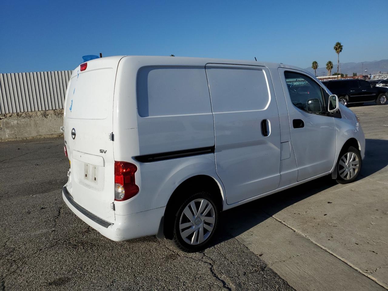 Photo 2 VIN: 3N6CM0KN6KK711494 - NISSAN NV 