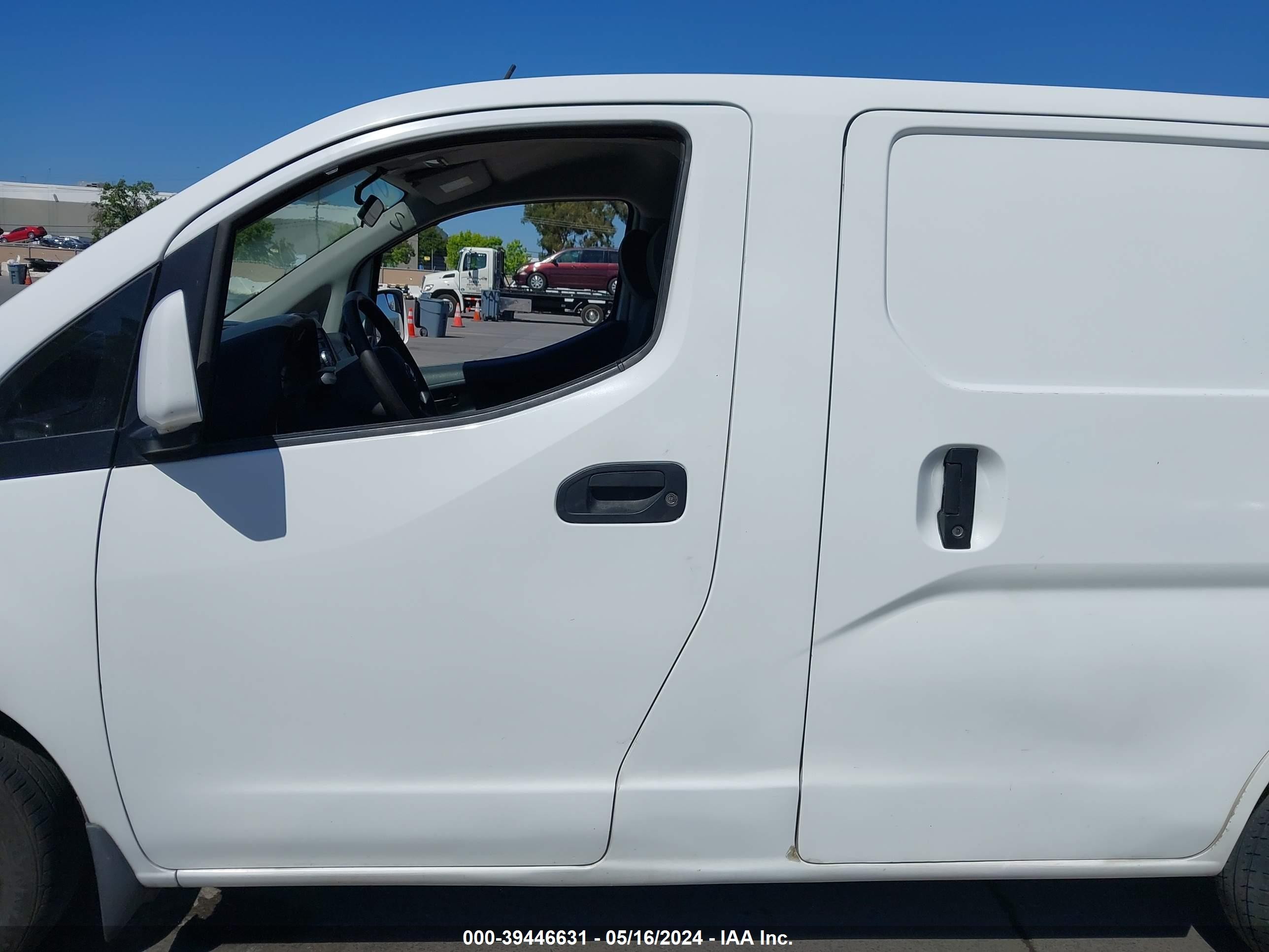 Photo 14 VIN: 3N6CM0KN7FK716564 - NISSAN NV200 