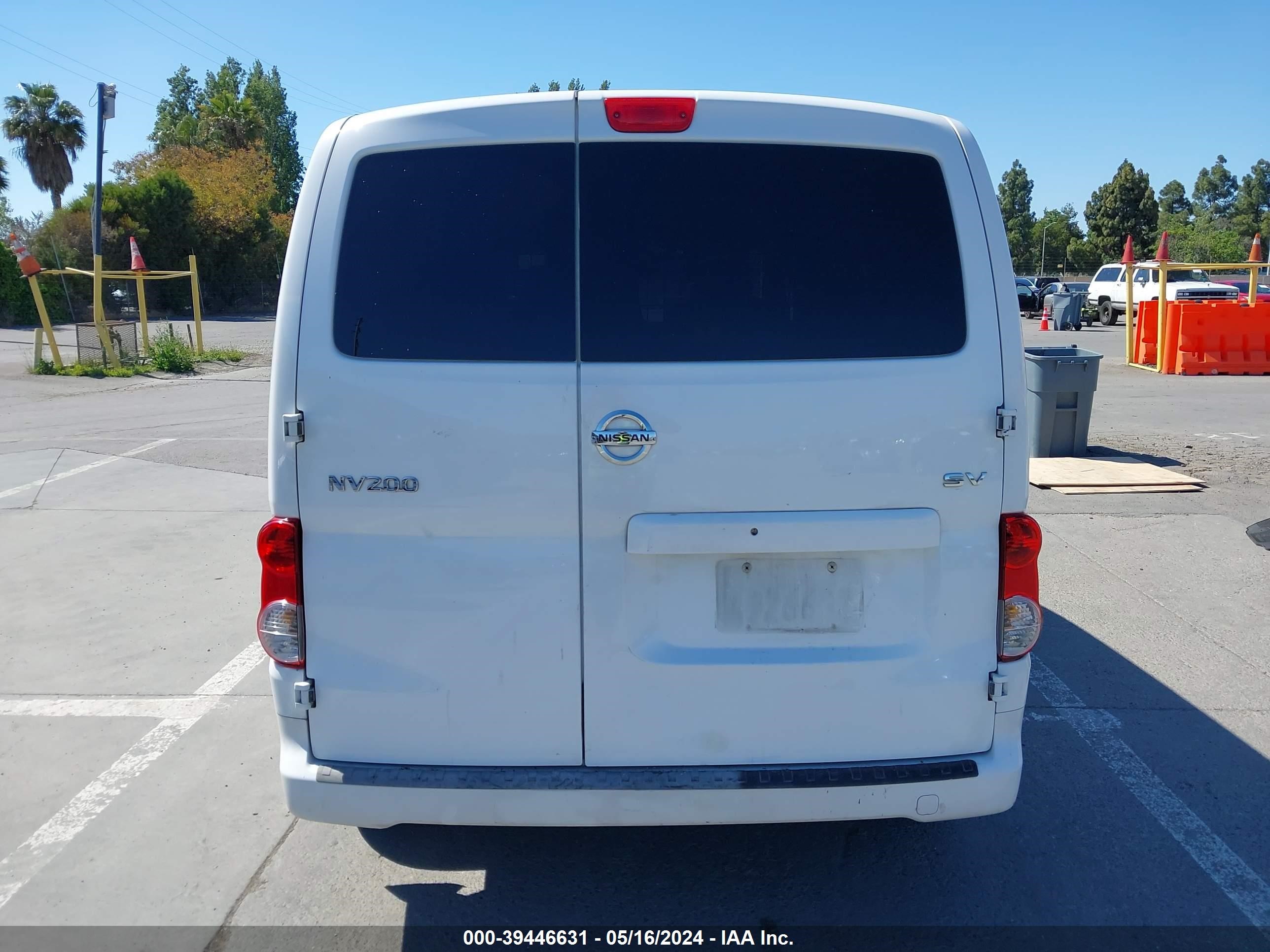 Photo 16 VIN: 3N6CM0KN7FK716564 - NISSAN NV200 