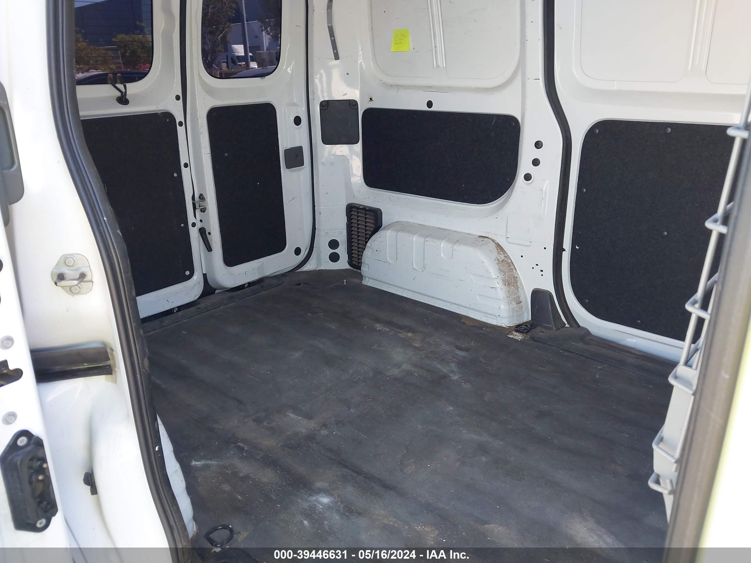 Photo 7 VIN: 3N6CM0KN7FK716564 - NISSAN NV200 