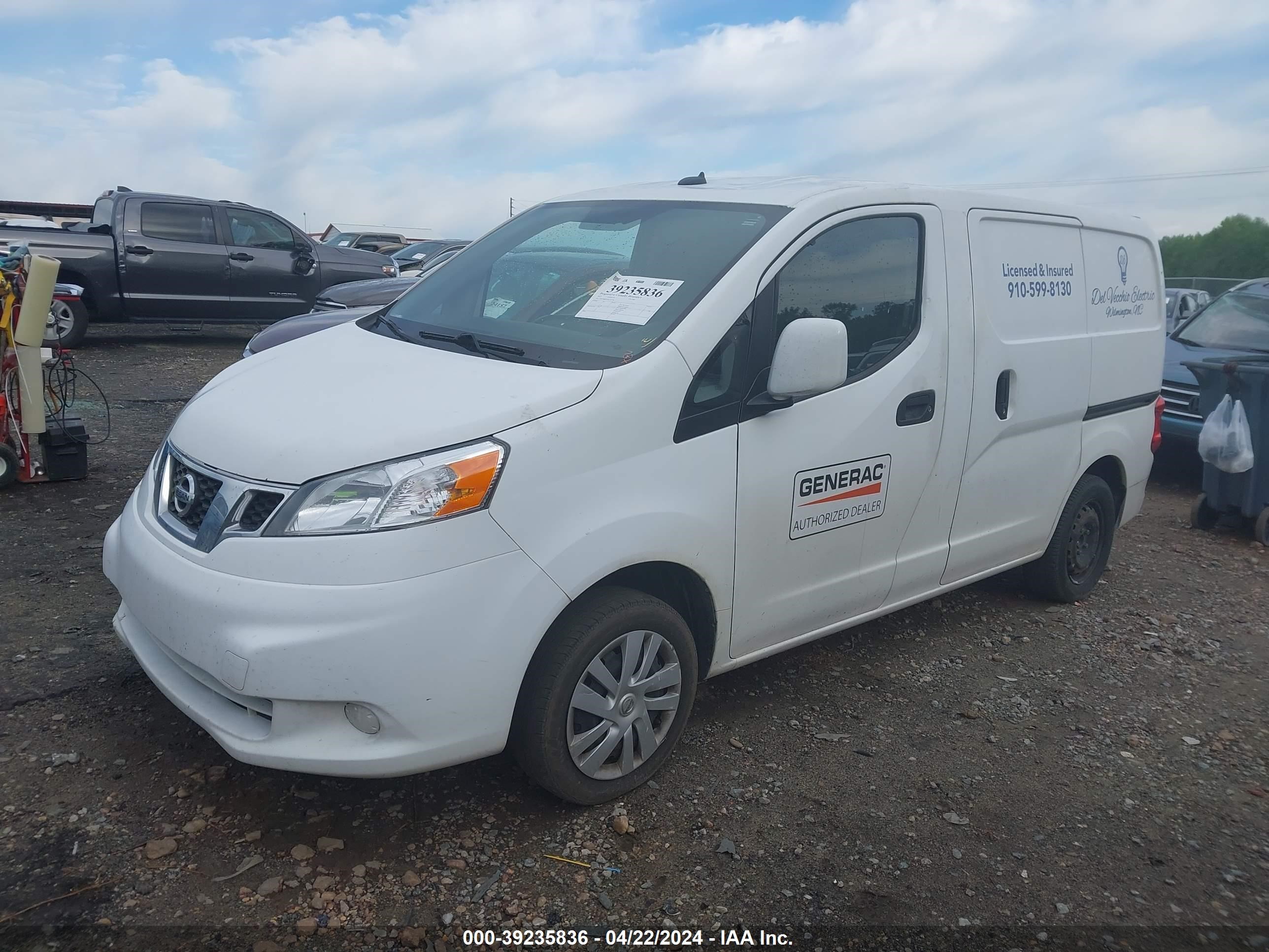 Photo 1 VIN: 3N6CM0KN7FK719738 - NISSAN NV200 