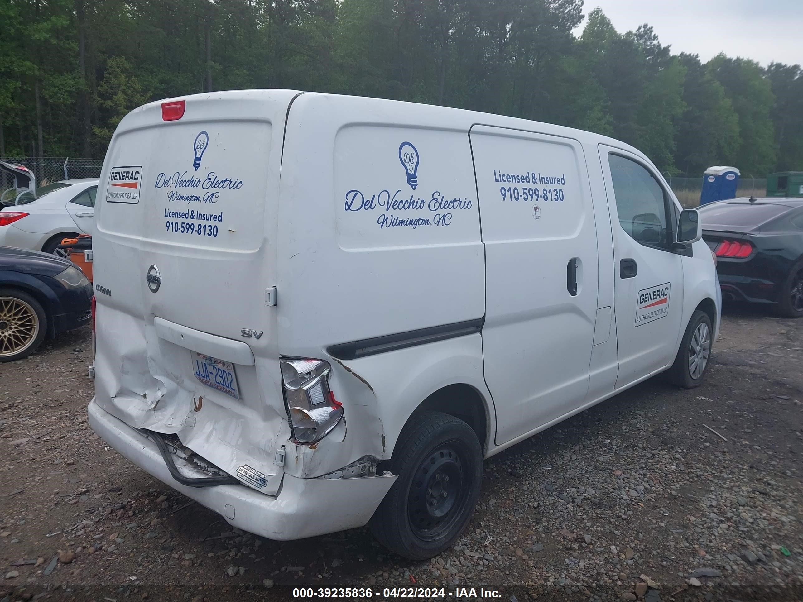 Photo 3 VIN: 3N6CM0KN7FK719738 - NISSAN NV200 