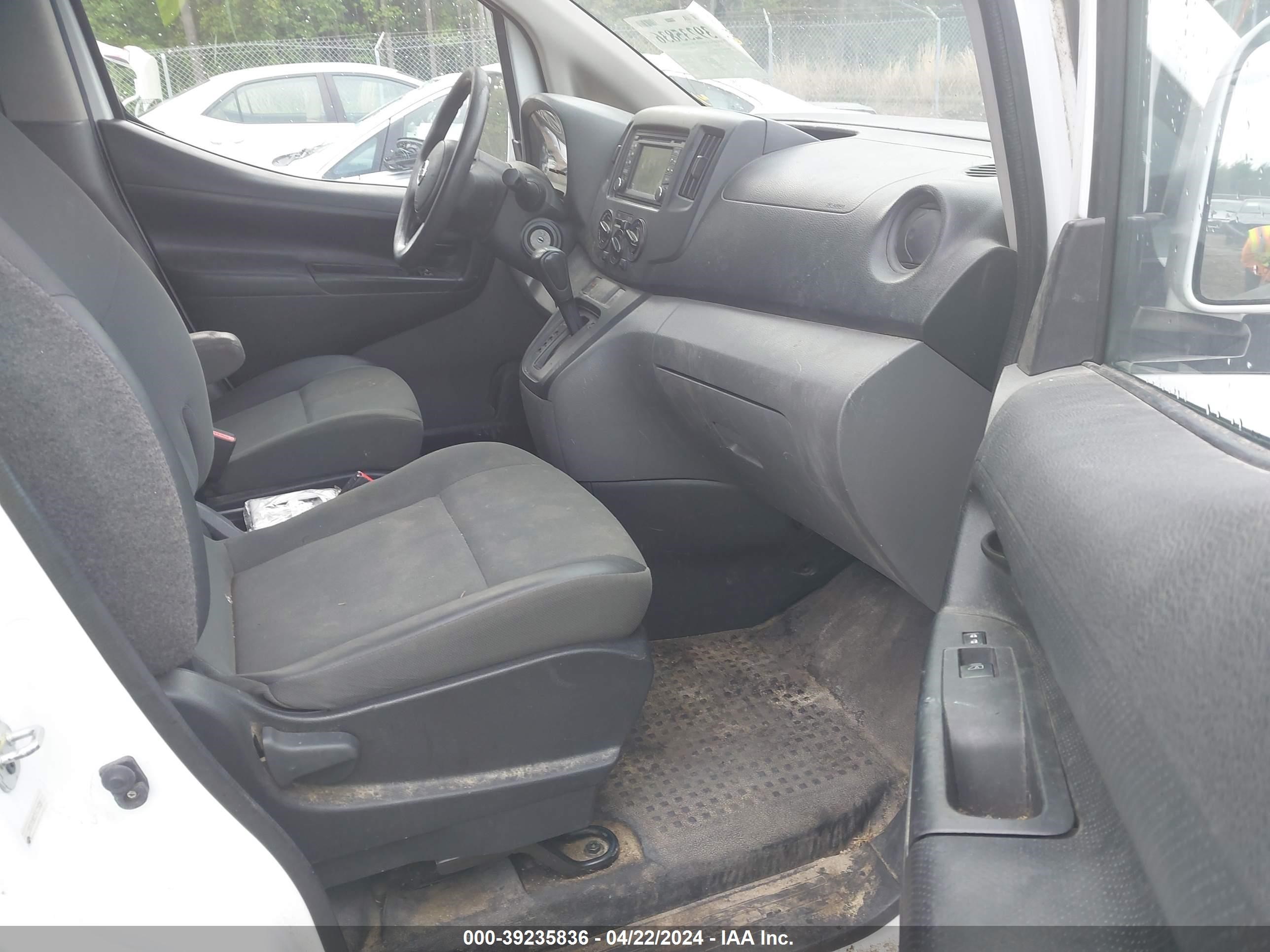 Photo 4 VIN: 3N6CM0KN7FK719738 - NISSAN NV200 