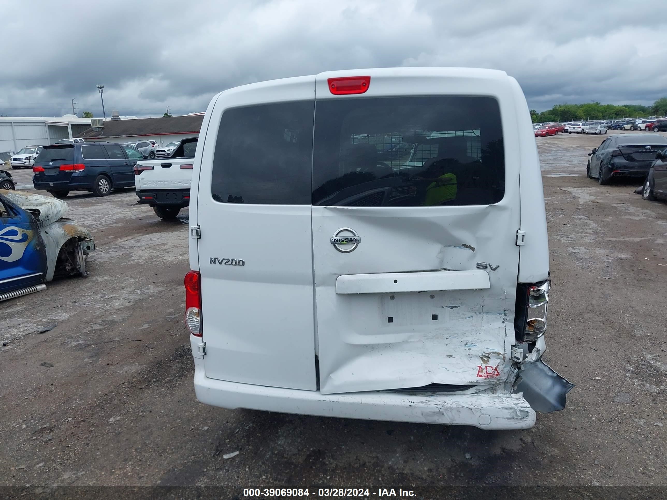 Photo 15 VIN: 3N6CM0KN7JK695594 - NISSAN NV200 