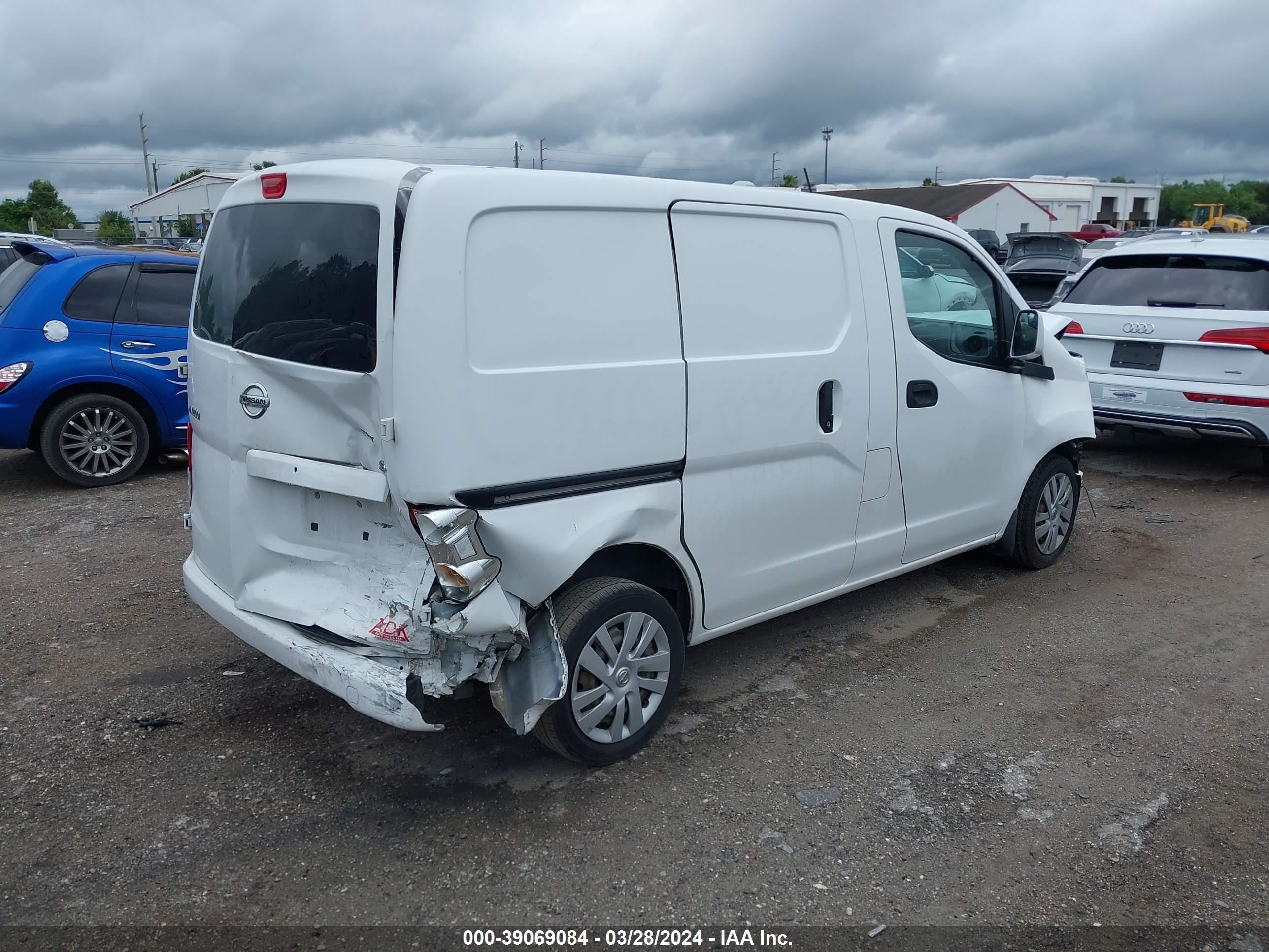 Photo 3 VIN: 3N6CM0KN7JK695594 - NISSAN NV200 